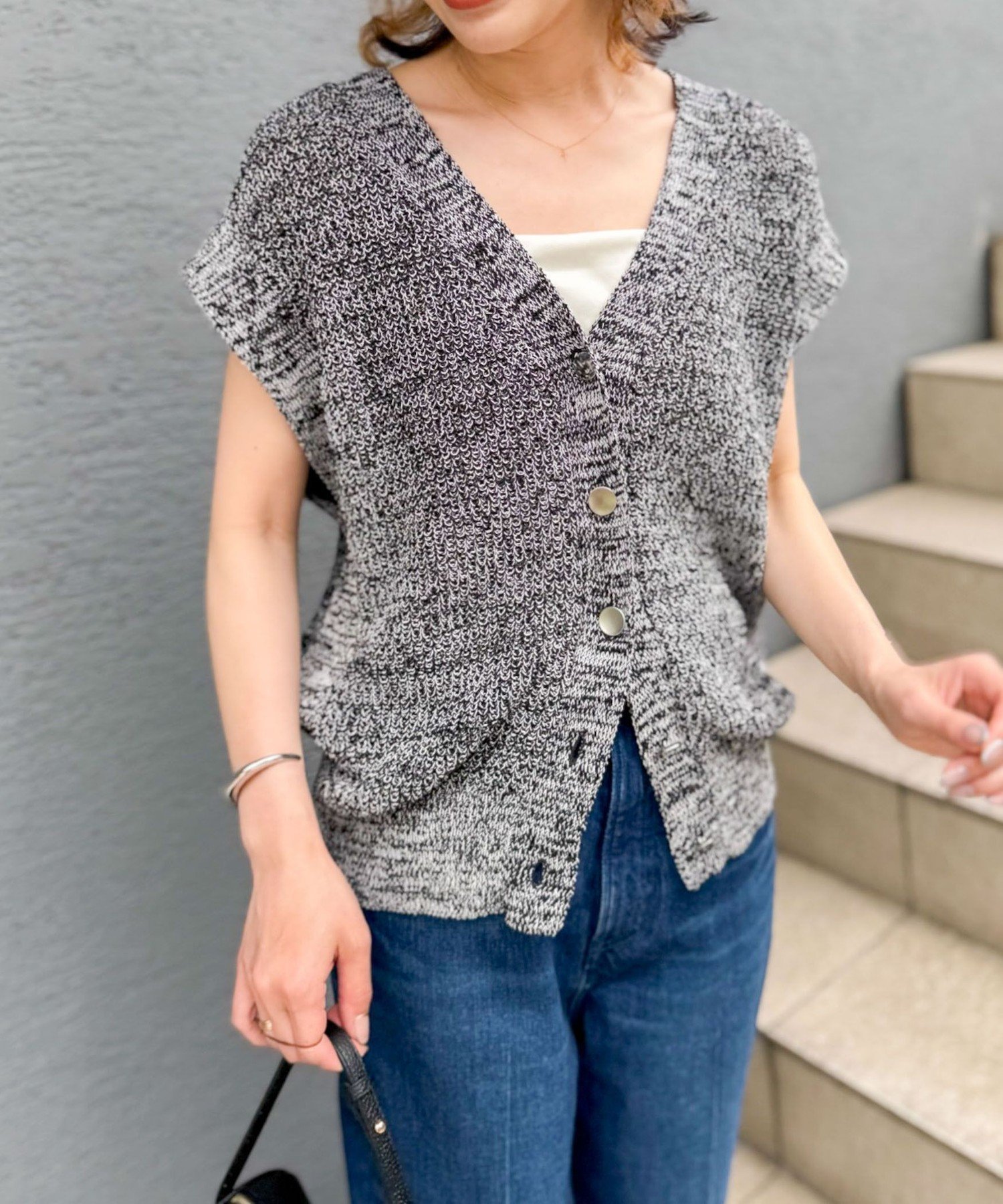 【ノーリーズ/NOLLEY'S】の《アンサンブル対応》《手洗い可能》ペーパーヤーン2WAYベスト インテリア・キッズ・メンズ・レディースファッション・服の通販 founy(ファニー) 　ファッション　Fashion　レディースファッション　Ladies' Fashion Online　アウター　Coat Outerwear　トップス・カットソー　Tops/Tshirt　アンサンブル　Knit Ensemble　ベスト/ジレ　Gilets/Vests　アンサンブル　Ensemble　畦　Ridge　吸水　Water Absorption　タンク　Tank　ベスト　Vest　羽織　Haori　リラックス　Relax　おすすめ　Recommend　2025年　2025　2025春夏・S/S　Ss,Spring/Summer,2025　ブラック・グレー系1|ID: prp329100004556209 ipo3291000000032611417