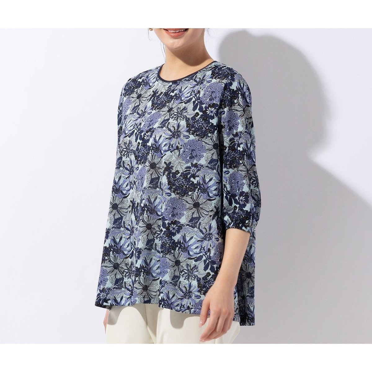 【ミゼール/MISSEL】のフラワープリント パフスリーブカットソー インテリア・キッズ・メンズ・レディースファッション・服の通販 founy(ファニー) 　ファッション　Fashion　レディースファッション　Ladies' Fashion Online　トップス・カットソー　Tops/Tshirt　カットソー　Cut and Sewn　花柄・フラワープリント・モチーフ　Flower Patterns　エレガント 上品　Elegant　洗える　Washable　カットソー　Cut And Sew　スリーブ　Sleeve　人気　Popularity　フラワー　Flower　プリント　Print　ベスト　Vest　リネン　Linen　おすすめ　Recommend　日本製　Made In Japan　夏　Summer　ブルー|ID: prp329100004556344 ipo3291000000032643041