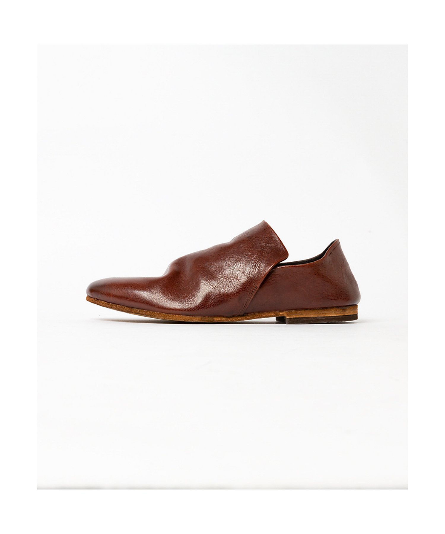 【アルフレッド バニスター/alfredoBANNISTER / MEN】の【定番】ソフトレザー ドレープ フラットシューズ インテリア・キッズ・メンズ・レディースファッション・服の通販 founy(ファニー) 　ファッション　Fashion　メンズファッション　Fashion for Men　シューズ・靴　Shoes　くるぶし　Ankle-Length　カッティング　Cutting Detail　軽量　Lightweight, Ultra Light　シューズ　Shoes, Footwear　スニーカー　Sneakers, Trainers　スマート　Smart, Elegant　スリッポン　Slip-On, Loafer　ドレープ　Drape, Draping Fabric　定番　Standard, Basic Item　フラット　Flat, Flat Shoes　ラバー　Rubber, Rubber Sole　レオパード　Leopard, Animal Print　ダークブラウン|ID: prp329100004556509 ipo3291000000032711635