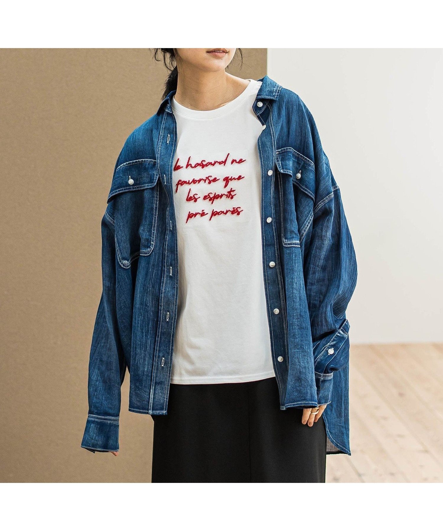 【メイソングレイ/MAYSON GREY】のシアーデニムオーバーシャツ≪洗濯機で洗える≫ インテリア・キッズ・メンズ・レディースファッション・服の通販 founy(ファニー) 　ファッション　Fashion　レディースファッション　Fashion for Women　トップス・カットソー　Cut & Sew Tops　シャツ・ブラウス・オフィスカジュアル　Elegant Blouses & Button-Ups　洗える　Machine Washable　キャミ　Camisole, Cami Top　シアー　Sheer, See-Through　シフォン　Chiffon, Lightweight Fabric　タンク　Tank Top, Sleeveless Top　デニム　Denim, Jeans Material　長袖　Long Sleeve, Full Sleeve　パターン　Pattern, Design Print　フラップ　Flap, Flap Pocket　ポケット　Pocket, Pocket Detail　ロング　Long, Long-Length　ネイビー|ID: prp329100004556542 ipo3291000000033282223