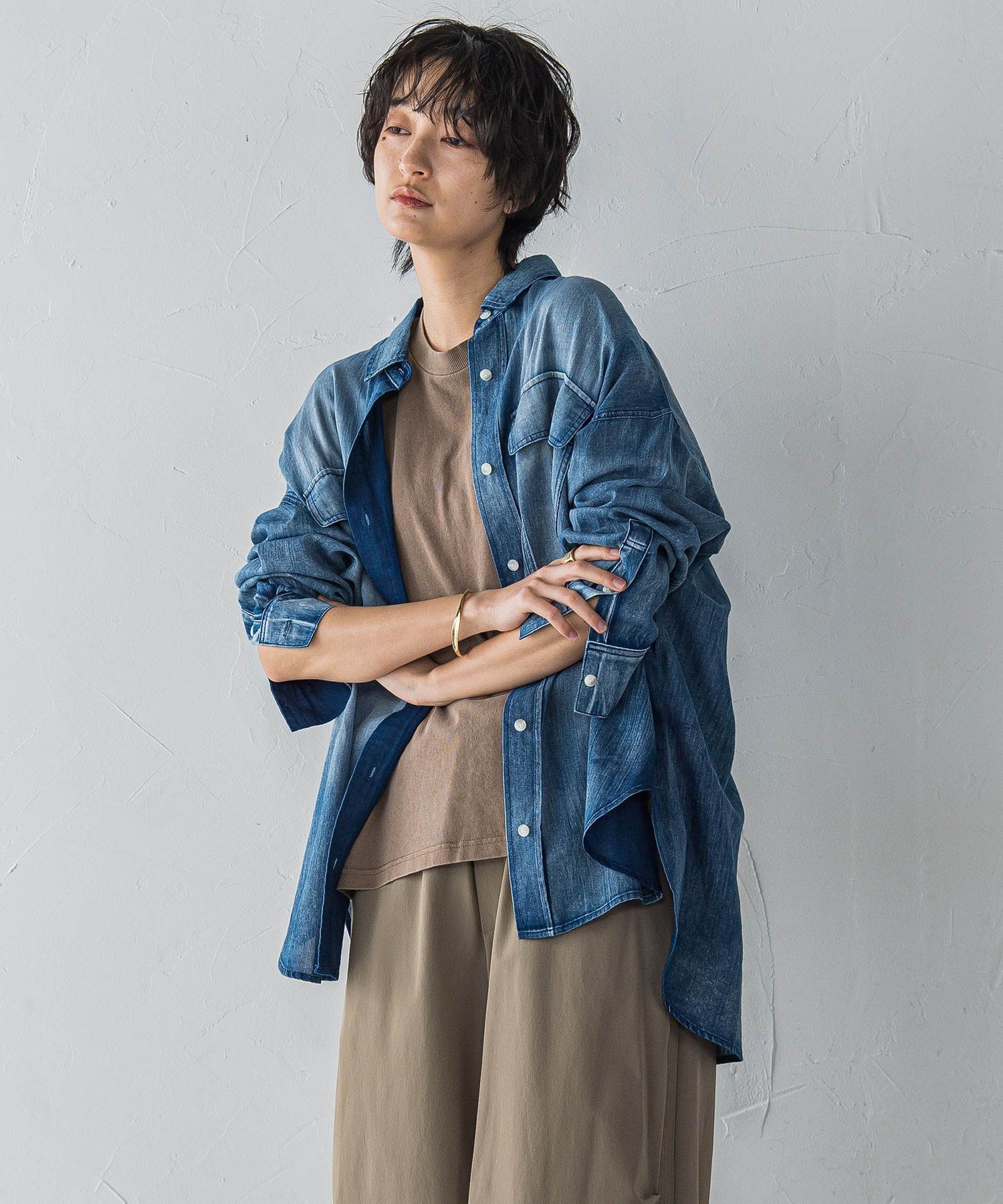 【メイソングレイ/MAYSON GREY】のシアーデニムオーバーシャツ≪洗濯機で洗える≫ インテリア・キッズ・メンズ・レディースファッション・服の通販 founy(ファニー) 　ファッション　Fashion　レディースファッション　Fashion for Women　トップス・カットソー　Cut & Sew Tops　シャツ・ブラウス・オフィスカジュアル　Elegant Blouses & Button-Ups　洗える　Machine Washable　キャミ　Camisole, Cami Top　シアー　Sheer, See-Through　シフォン　Chiffon, Lightweight Fabric　タンク　Tank Top, Sleeveless Top　デニム　Denim, Jeans Material　長袖　Long Sleeve, Full Sleeve　パターン　Pattern, Design Print　フラップ　Flap, Flap Pocket　ポケット　Pocket, Pocket Detail　ロング　Long, Long-Length　ブルー|ID: prp329100004556542 ipo3291000000033282224