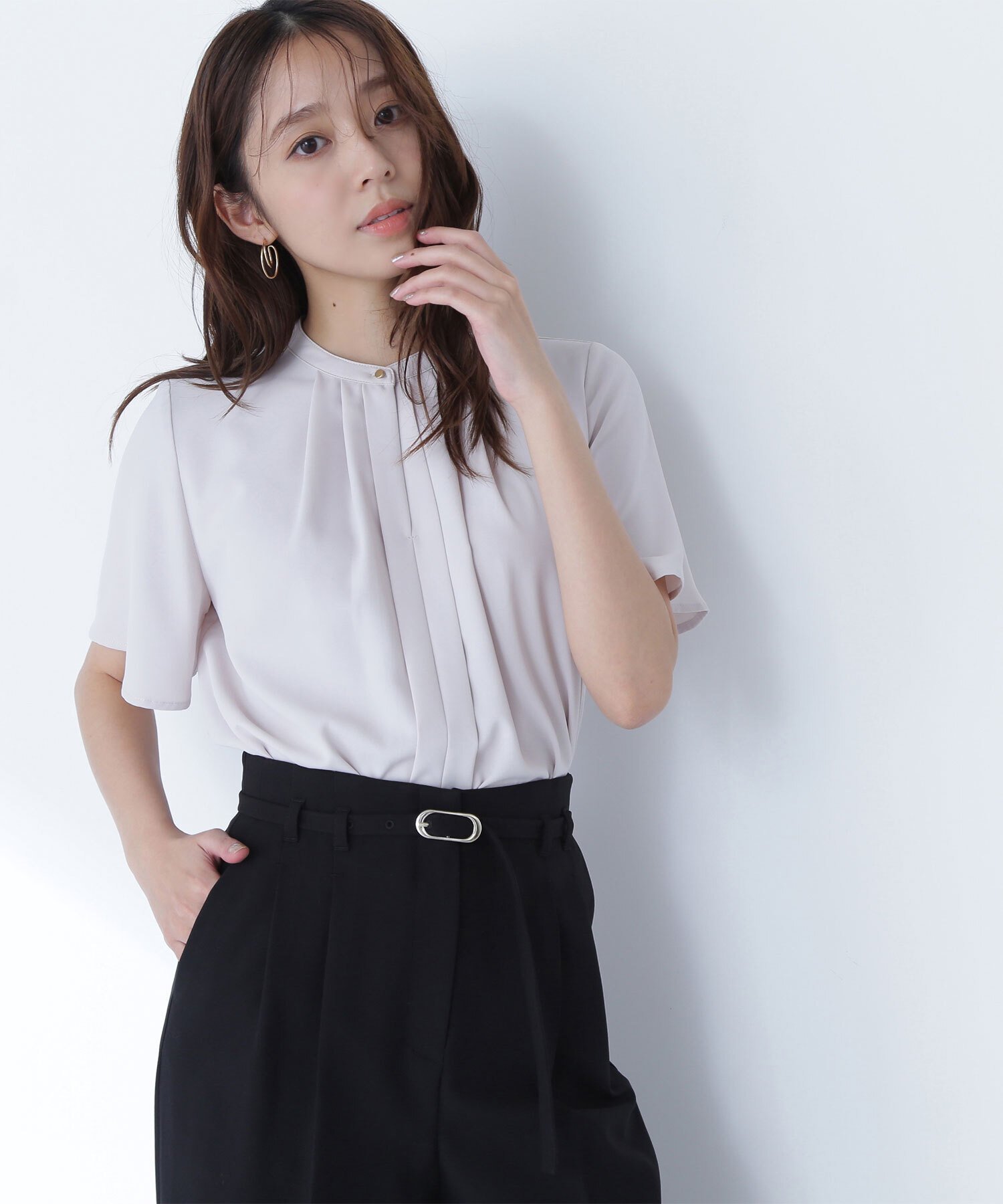 【ナチュラル ビューティー ベーシック/NATURAL BEAUTY BASIC】のフロントタックフレアスリーブブラウス インテリア・キッズ・メンズ・レディースファッション・服の通販 founy(ファニー) 　ファッション　Fashion　レディースファッション　WOMEN　トップス・カットソー　Tops/Tshirt　シャツ/ブラウス　Shirts/Blouses　ライトベージュ|ID: prp329100004556653 ipo3291000000032520567