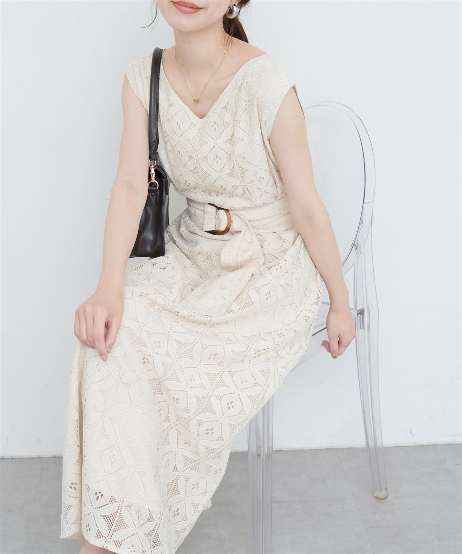 【ナチュラルクチュール/natural couture】のウエストベルト付きカラーレースワンピース インテリア・キッズ・メンズ・レディースファッション・服の通販 founy(ファニー) 　ファッション　Fashion　レディースファッション　Fashion for Women　ワンピース　Dresses　ベルト&ウエストマーク　Belts & Waist Accessories　アクセサリー　Fashion Accessories　サンダル　Sandals, Summer Shoes　スニーカー　Sneakers, Trainers　デコルテ　Décolleté, Neckline　ノースリーブ　Sleeveless, No-Sleeve　フェミニン　Feminine, Girly　ポケット　Pocket, Pocket Detail　リラックス　Relax, Relaxed Fit　レース　Lace, Lace Fabric　ロング　Long, Long-Length　おすすめ　Recommended / Our Picks　エレガント 上品　Elegant　2025年　2025　2025春夏・S/S　Spring/Summer 2025 SS25　アイボリー|ID: prp329100004557127 ipo3291000000032734961