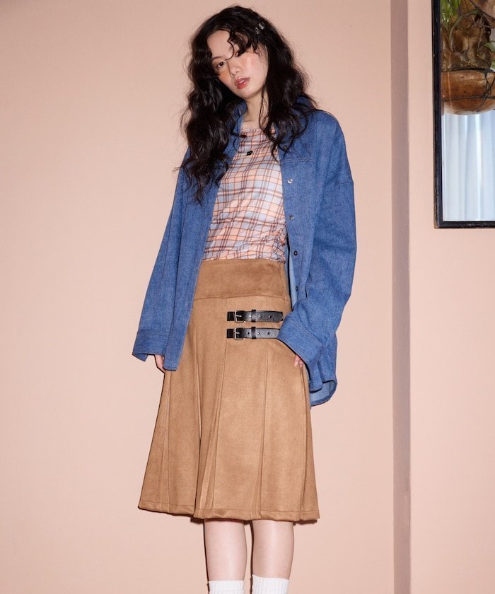 【フリークスストア/FREAK'S STORE】のフェイクスエード ダブルベルト ローライズ プリーツスカート 限定展開 インテリア・キッズ・メンズ・レディースファッション・服の通販 founy(ファニー) https://founy.com/ ファッション Fashion レディースファッション Ladies' Fashion Online スカート Skirt プリーツスカート Pleated Skirts ベルト Belts カットソー Cut And Sew カーディガン Cardigan コンパクト Compact スウェット Sweat スニーカー Sneakers スペシャル Special ソックス Socks ダブル Double フィット Fit フェイクスウェード Faux Suede フェイクスエード Faux Suede プリーツ Pleats ミドル Middle ミニスカート Mini Skirt リアル Real A/W・秋冬 Aw・Autumn/Winter・Fw・Fall-Winter 冬 Winter おすすめ Recommend |ID: prp329100004557359 ipo3291000000032679275