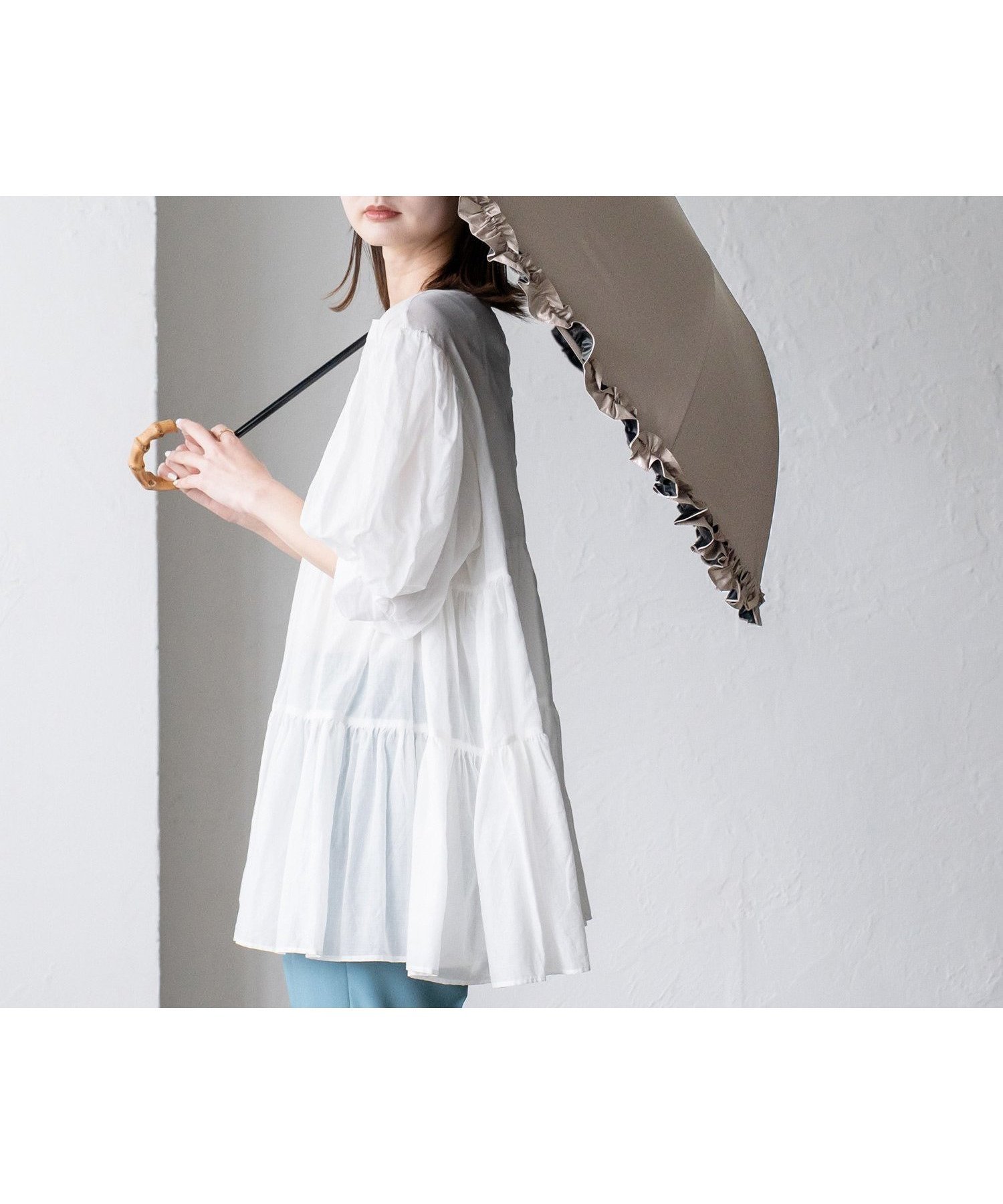 【ヴィータフェリーチェ/VitaFelice】の2段折りショート傘(晴雨兼用/親骨55cm) 人気、トレンドファッション・服の通販 founy(ファニー) 　ファッション　Fashion　レディースファッション　WOMEN　傘 / レイングッズ　Umbrellas/Rainwear　グラス　Glass　コンパクト　Compact　コーティング　Coating　傘　Umbrella　軽量　Lightweight　ショート　Short　パイピング　Piping　フリル　Frills　日傘　Parasol　ワイド　Wide　夏　Summer　 other-1|ID: prp329100004557363 ipo3291000000032215071