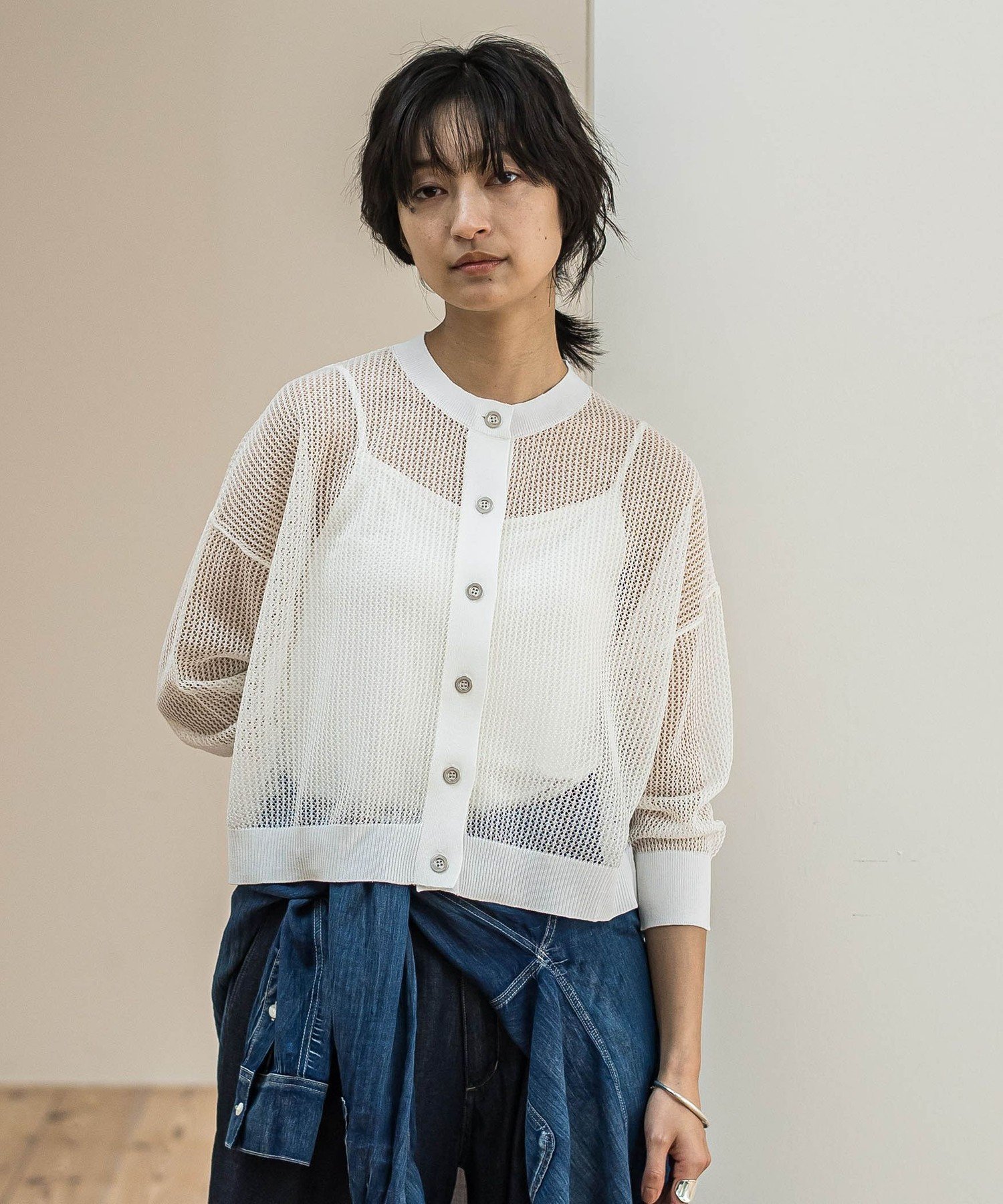 【メイソングレイ/MAYSON GREY】の透かし柄編みニットカーディガン≪手洗い可能≫ インテリア・キッズ・メンズ・レディースファッション・服の通販 founy(ファニー) 　ファッション　Fashion　レディースファッション　Fashion for Women　トップス・カットソー　Cut & Sew Tops　ニット　Knit Tops & Sweaters　カーディガン・羽織り　Layered Style Cardigans　アクリル　Acrylic Material　カーディガン　Cardigan, Knitwear　コンパクト　Compact, Small Size　サマー　Summer, Summer Style　ストレッチ　Stretch, Stretchy Fabric　透かし　Cut-Out, Lacework　タンク　Tank Top, Sleeveless Top　メタル　Metal, Metal Parts　ワイド　Wide, Wide Fit　おすすめ　Recommended / Our Picks　ホワイト|ID: prp329100004557609 ipo3291000000033283885