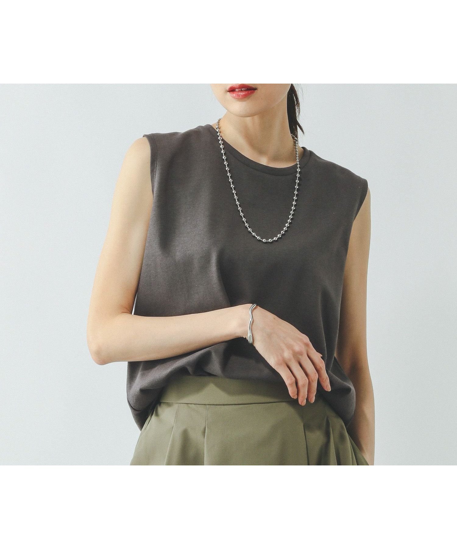 【グローバルワーク/GLOBAL WORK】のマイニチタキノウノースリT/FFFIT エフィット/一部店舗限定/321488 インテリア・キッズ・メンズ・レディースファッション・服の通販 founy(ファニー) 　ファッション　Fashion　レディースファッション　Fashion for Women　インナー　Innerwear　ジャケット　Jacket, Outerwear　スタンダード　Standard, Basic　タンク　Tank Top, Sleeveless Top　ノースリーブ　Sleeveless, No-Sleeve　フィット　Fit, Slim Fit　フロント　Front, Front Design　ブラウジング　Blouson Silhouette, Cinched Waist　吸水　Absorbent, Quick-Dry　スミクロ19|ID: prp329100004557687 ipo3291000000032742812