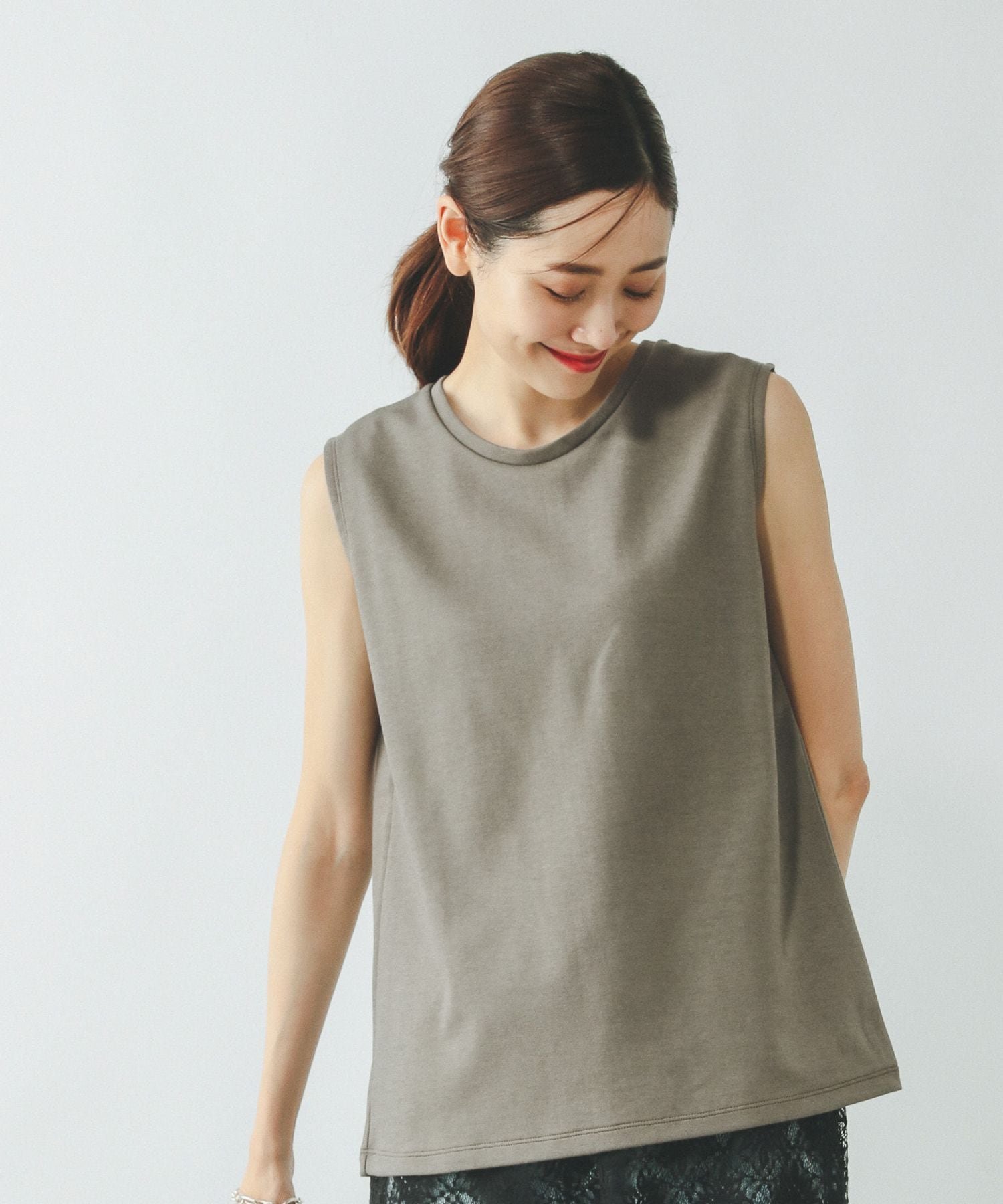 【グローバルワーク/GLOBAL WORK】のマイニチタキノウノースリT/FFFIT エフィット/一部店舗限定/321488 インテリア・キッズ・メンズ・レディースファッション・服の通販 founy(ファニー) 　ファッション　Fashion　レディースファッション　Fashion for Women　インナー　Innerwear　ジャケット　Jacket, Outerwear　スタンダード　Standard, Basic　タンク　Tank Top, Sleeveless Top　ノースリーブ　Sleeveless, No-Sleeve　フィット　Fit, Slim Fit　フロント　Front, Front Design　ブラウジング　Blouson Silhouette, Cinched Waist　吸水　Absorbent, Quick-Dry　カーキ78|ID: prp329100004557687 ipo3291000000032742818