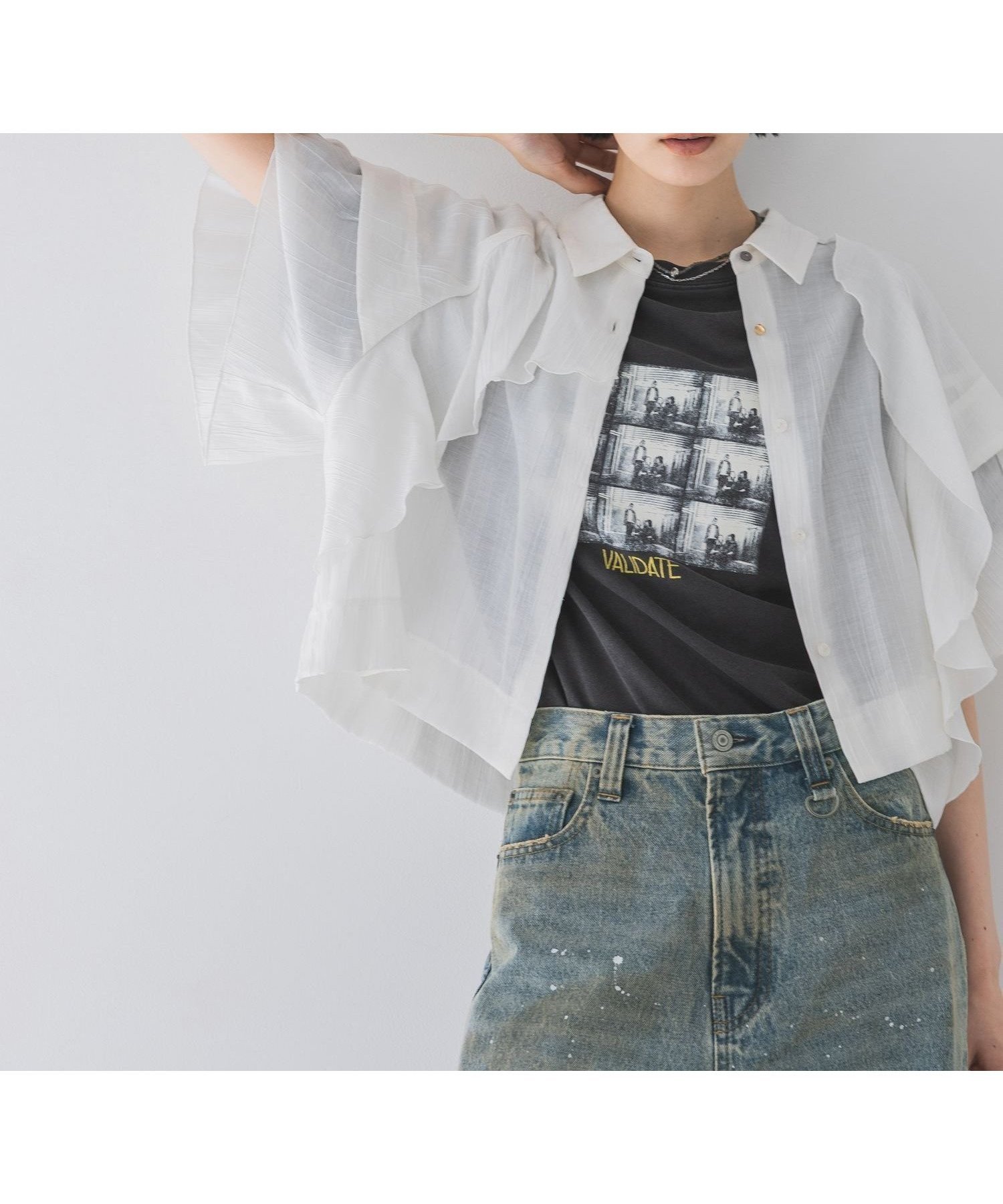 【ジーナシス/JEANASiS】のレイヤーフリルショートシャツ SS インテリア・キッズ・メンズ・レディースファッション・服の通販 founy(ファニー) 　ファッション　Fashion　レディースファッション　WOMEN　トップス・カットソー　Tops/Tshirt　シャツ/ブラウス　Shirts/Blouses　おすすめ　Recommend　ショート　Short　トレンド　Trend　フリル　Frills　ボトム　Bottom　ランダム　Random　ワッシャー　Washer　羽織　Haori　ホワイト|ID: prp329100004557727 ipo3291000000032374471