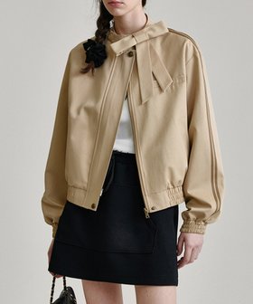 【チュクラ/chuclla】のリボンカラー サイドラインブルゾン FQ24T001 Fano Studios 人気、トレンドファッション・服の通販 founy(ファニー) ファッション Fashion レディースファッション Fashion for Women アウター Coat / Outerwear Collection ブルゾンジャケット・スポーティアウター Blouson Jackets シャーリング Shirring, Ruched ショート Short, Short Length シンプル Simple, Minimal スタンド Stand Collar, Upright Stand スリーブ Sleeve, Long Sleeve / Short Sleeve トレンド Trend, Trending Now バランス Balance, Style Balance ブルゾン Blouson, Bomber Jacket ポケット Pocket, Pocket Detail リアル Real, Realistic リボン Ribbon, Bow おすすめ Recommended / Our Picks エレガント 上品 Elegant |ID:prp329100004557859