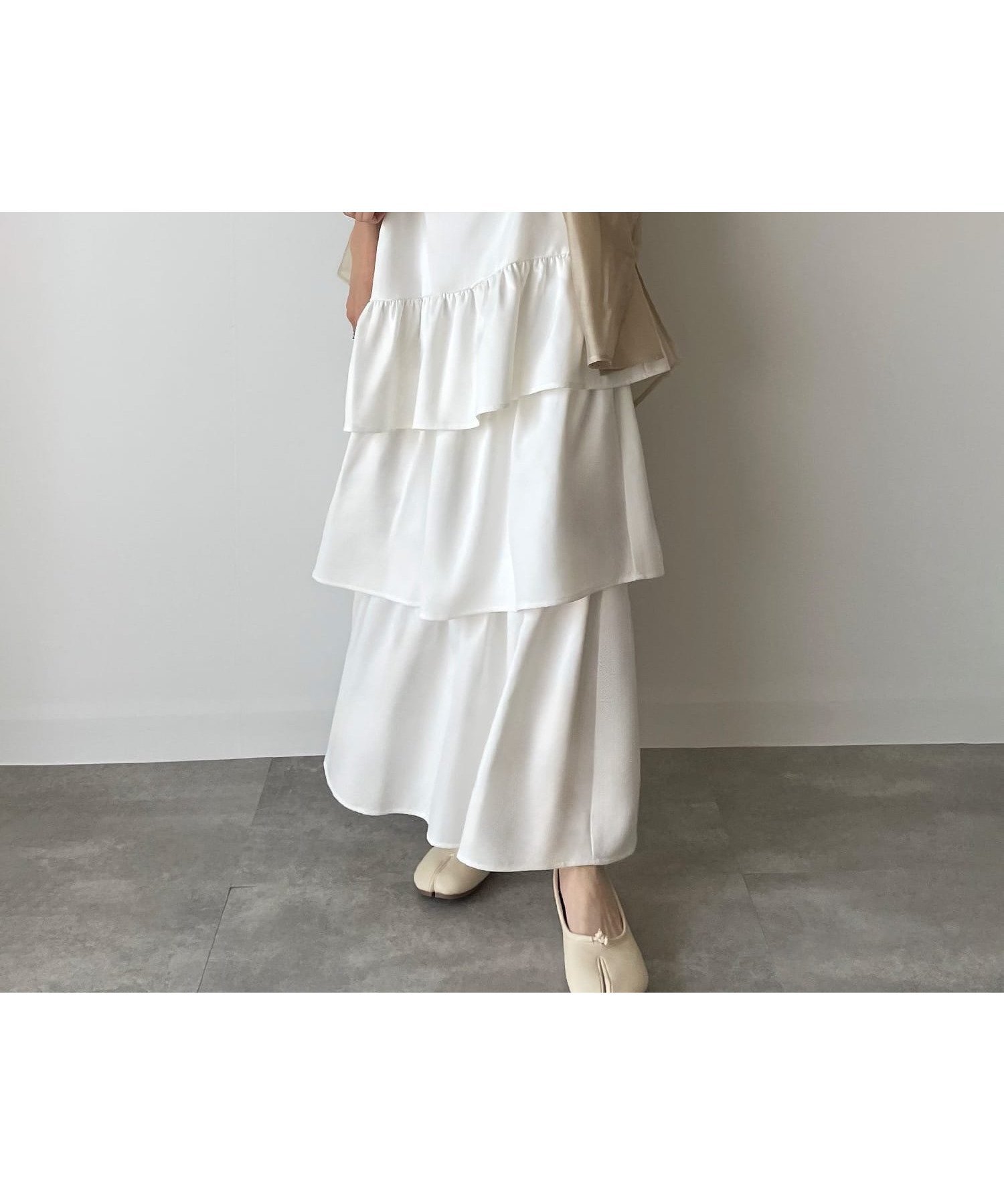 【ジュノア/JUNOAH】のティアードフリルキャミワンピース インテリア・キッズ・メンズ・レディースファッション・服の通販 founy(ファニー) 　ファッション　Fashion　レディースファッション　WOMEN　ワンピース　Dress　キャミワンピース　No Sleeve Dresses　ホワイト|ID: prp329100004558172 ipo3291000000032223595