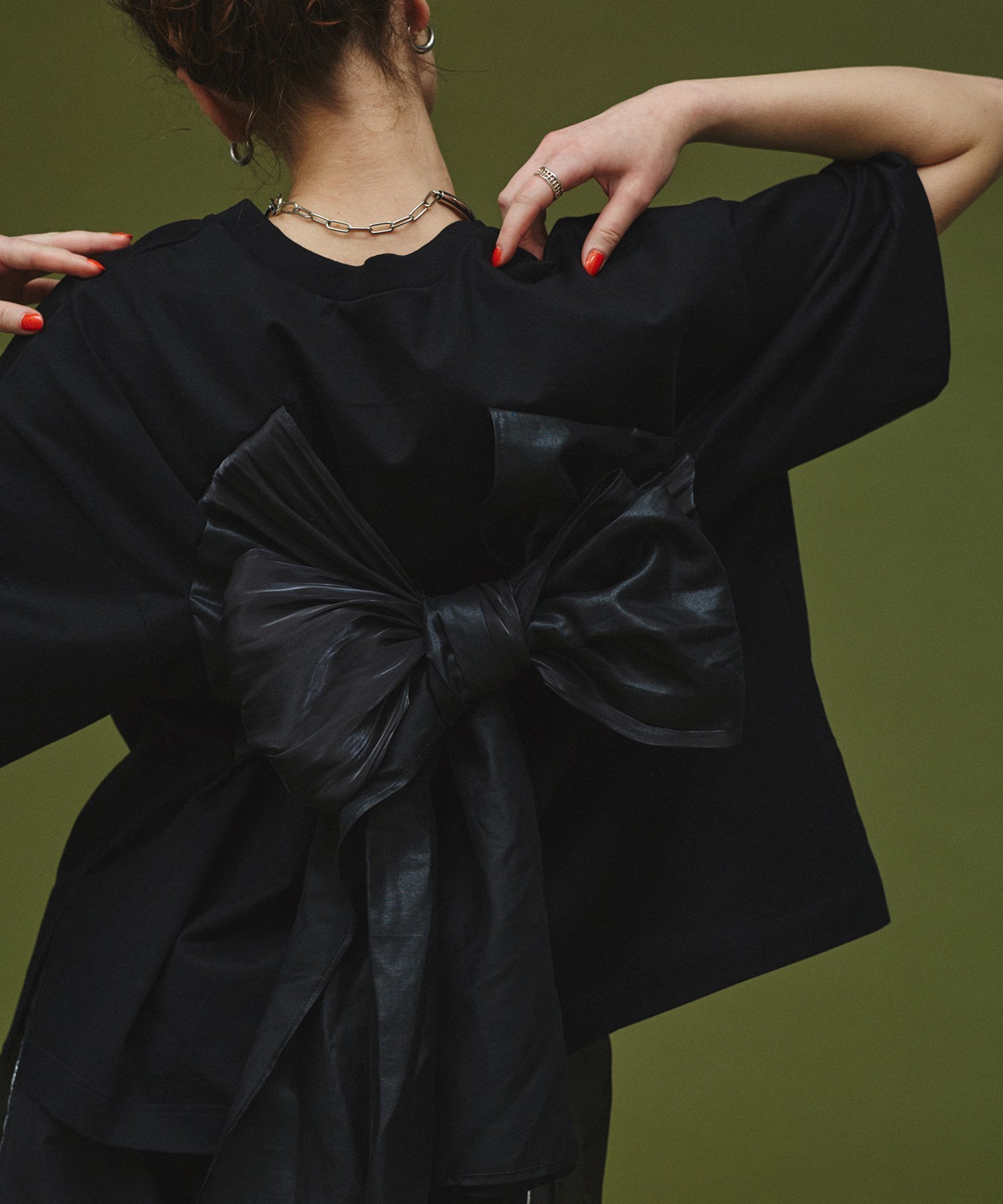 【ローズバッド/ROSE BUD】のバックリボン-T インテリア・キッズ・メンズ・レディースファッション・服の通販 founy(ファニー) 　ファッション　Fashion　レディースファッション　WOMEN　オーガンジー　Organdy　サテン　Satin　リボン　Ribbon　定番　Standard　BLACK|ID: prp329100004558468 ipo3291000000032341278