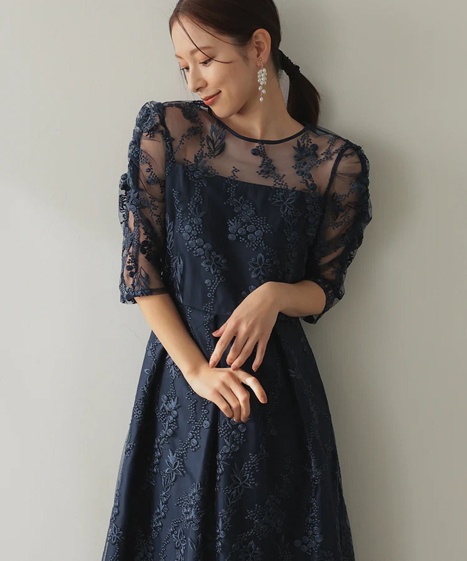 【プレフェリール/PREFERIR】の刺繍レースバックリボン結婚式パーティードレス 人気、トレンドファッション・服の通販 founy(ファニー) 　ファッション　Fashion　レディースファッション　Ladies' Fashion Online　ワンピース　Dress　ドレス　Party Dresses　エレガント 上品　Elegant　オケージョン　Occasion　ドレス　Dress　ラベンダー　Lavender　リボン　Ribbon　レース　Race　二次会　Wedding Party　結婚式　Wedding Ceremony　 other-1|ID: prp329100004558479 ipo3291000000032652410