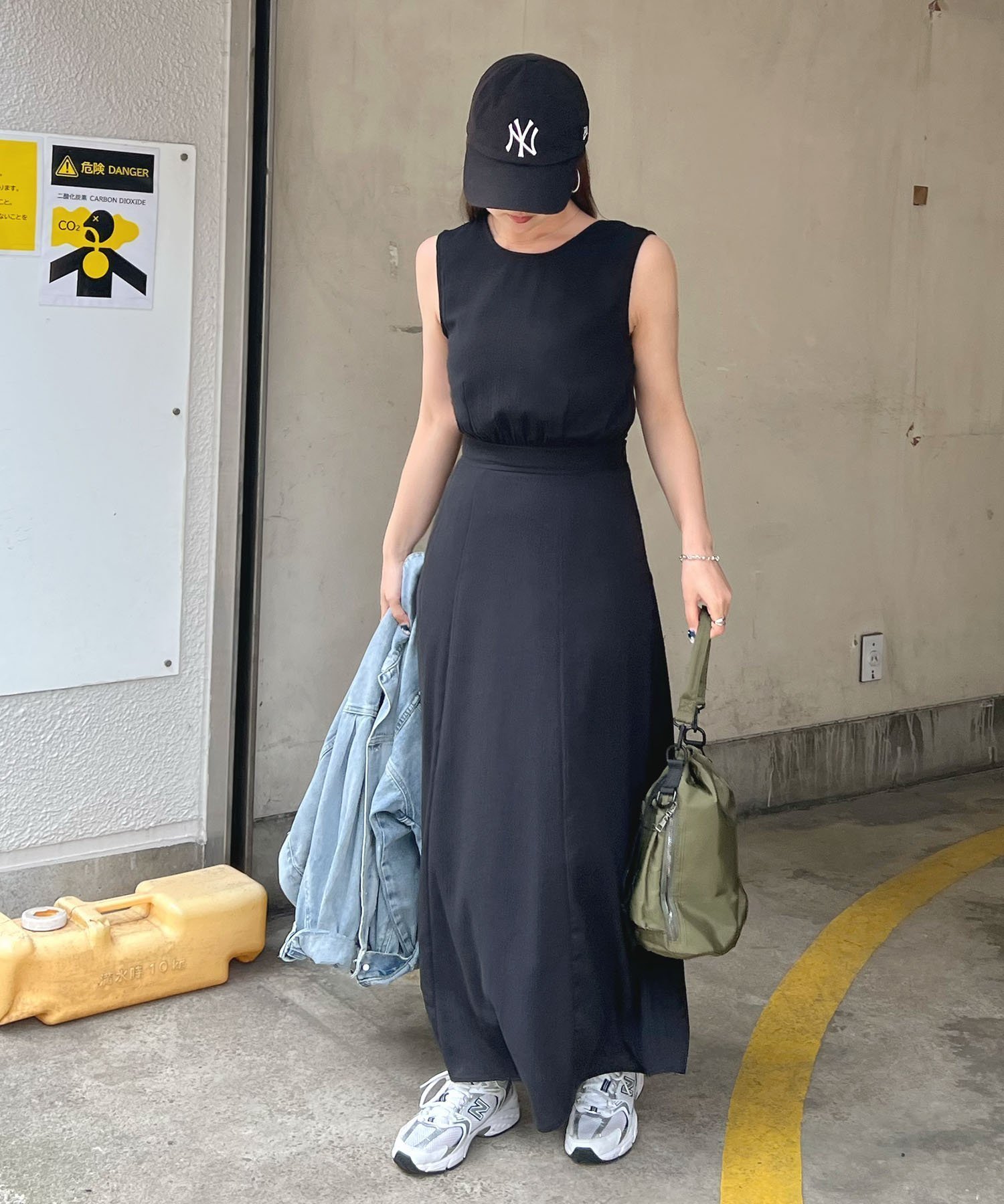 【フューティアランド/futier land】のリネンライクバックリボンワンピース インテリア・キッズ・メンズ・レディースファッション・服の通販 founy(ファニー) 　ファッション　Fashion　レディースファッション　Ladies' Fashion Online　ワンピース　Dress　イエロー　Yellow　インナー　Inner　春　Spring　キャップ　Cap　キャミソール　Camisole　スニーカー　Sneakers　ポケット　Pocket　マキシ　Maxi　リネン　Linen　リボン　Ribbon　S/S・春夏　Ss・Spring/Summer　おすすめ　Recommend　夏　Summer　ブラック|ID: prp329100004558552 ipo3291000000032620658