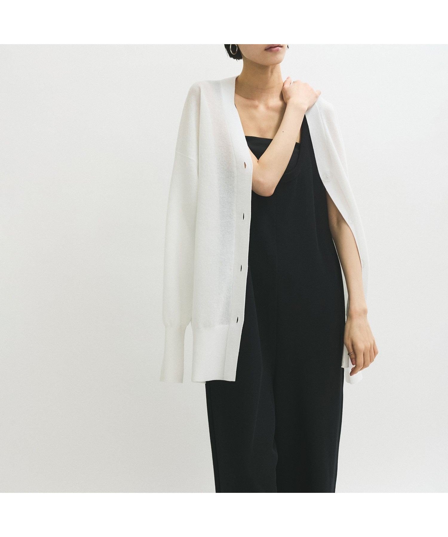 【アダム エ ロペ/ADAM ET ROPE'】のJACQUARDカーディガン インテリア・キッズ・メンズ・レディースファッション・服の通販 founy(ファニー) 　ファッション　Fashion　レディースファッション　Fashion for Women　トップス・カットソー　Cut & Sew Tops　カーディガン・羽織り　Layered Style Cardigans　インナー　Innerwear　春　Spring　カーディガン　Cardigan, Knitwear　キャミソール　Camisole, Spaghetti Strap Top　シアー　Sheer, See-Through　シンプル　Simple, Minimal　ジャカード／ジャガード　Jacquard, Woven Pattern　スリーブ　Sleeve, Long Sleeve / Short Sleeve　タンク　Tank Top, Sleeveless Top　ダブル　Double, Double-Breasted　ポケット　Pocket, Pocket Detail　羽織　Haori, Light Jacket　S/S・春夏　SS, Spring/Summer, Warm Season　おすすめ　Recommended / Our Picks　夏　Summer　2025年　2025　2025春夏・S/S　Spring/Summer 2025 SS25　ホワイト(10)|ID: prp329100004558684 ipo3291000000033481782