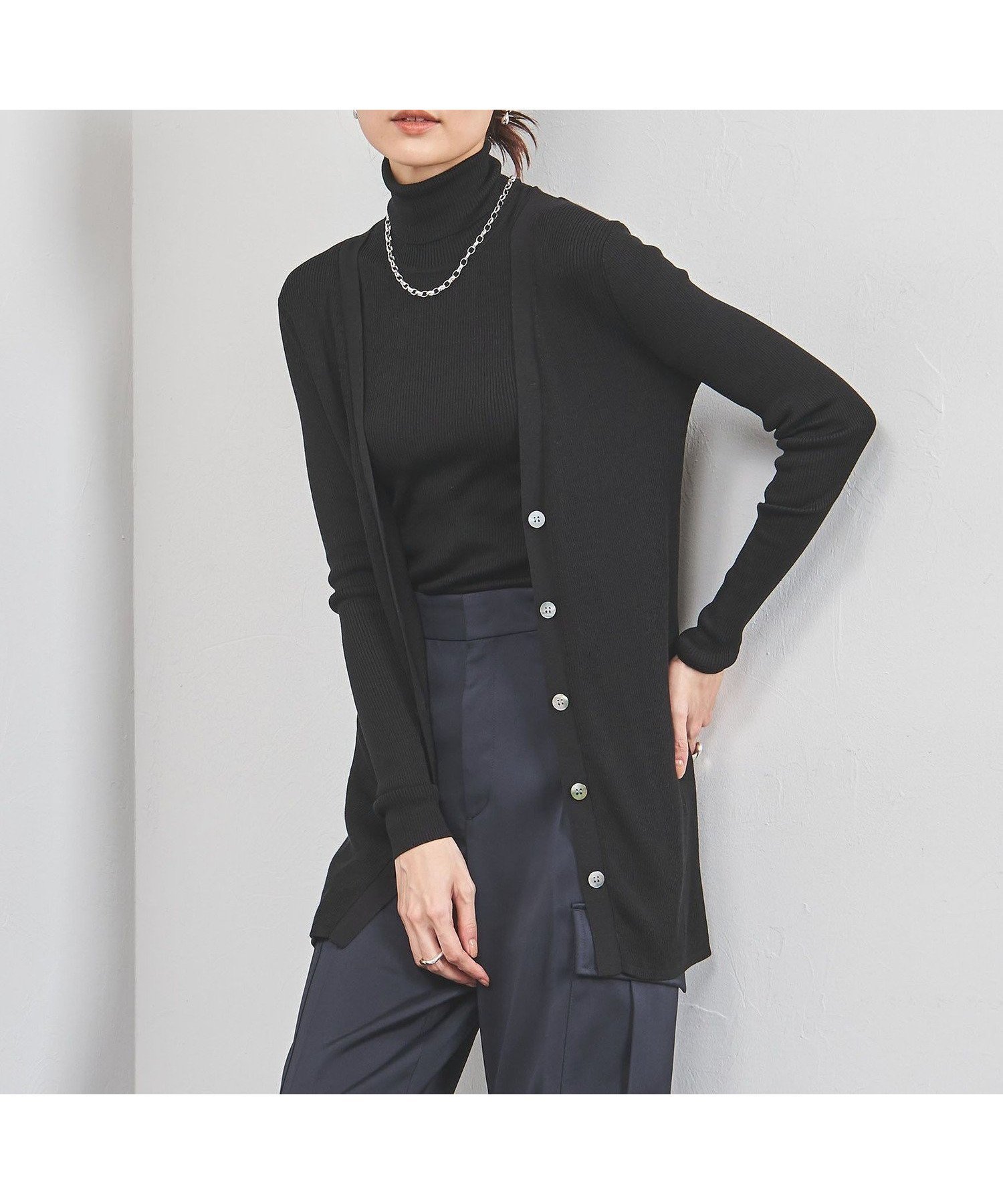 【ユナイテッドアローズ/UNITED ARROWS】のシルクリブ Vネック ロングカーディガン インテリア・キッズ・メンズ・レディースファッション・服の通販 founy(ファニー) 　ファッション　Fashion　レディースファッション　Fashion for Women　トップス・カットソー　Cut & Sew Tops　カーディガン・羽織り　Layered Style Cardigans　Vネックトップス　V-Neck Tops / V-Cut Neckline Shirts　カーディガン　Cardigan, Knitwear　シルク　Silk, 100% Silk　スリム　Slim, Slim Fit　タイトスカート　Pencil Skirt, Tight Skirt　タートルネック　Turtleneck, High Neck　フィット　Fit, Slim Fit　ロング　Long, Long-Length　BLACK|ID: prp329100004558709 ipo3291000000033448333