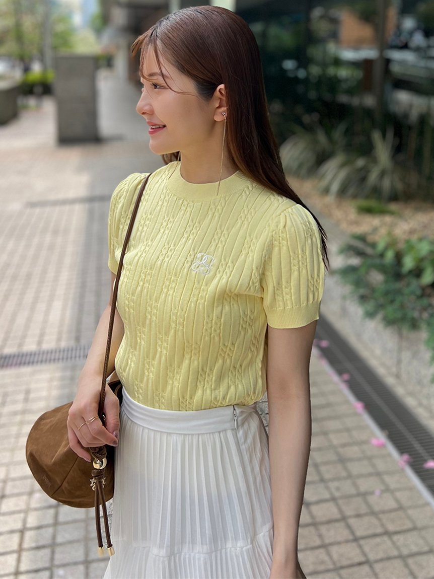 【スナイデル/SNIDEL】のSustainableワンポイントニットプルオーバー インテリア・キッズ・メンズ・レディースファッション・服の通販 founy(ファニー) 　ファッション　Fashion　レディースファッション　WOMEN　トップス・カットソー　Tops/Tshirt　ニット　Knit Tops　プルオーバー　Pullover　イエロー　Yellow　ウェーブ　Wave　シンプル　Simple　ストレート　Straight　半袖　Short Sleeve　ミドル　Middle　ワンポイント　One Point　おすすめ　Recommend　エレガント 上品　Elegant　YEL[032]|ID: prp329100004558902 ipo3291000000032230812