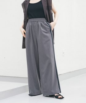 【ケービーエフ/KBF / URBAN RESEARCH】のストライプラインイージーパンツ 人気、トレンドファッション・服の通販 founy(ファニー) ファッション Fashion レディースファッション WOMEN パンツ Pants 2025年 2025 2025春夏・S/S Ss,Spring/Summer,2025 ストライプ Stripe リラックス Relax ワイド Wide エレガント 上品 Elegant 夏 Summer S/S・春夏 Ss・Spring/Summer |ID:prp329100004559420