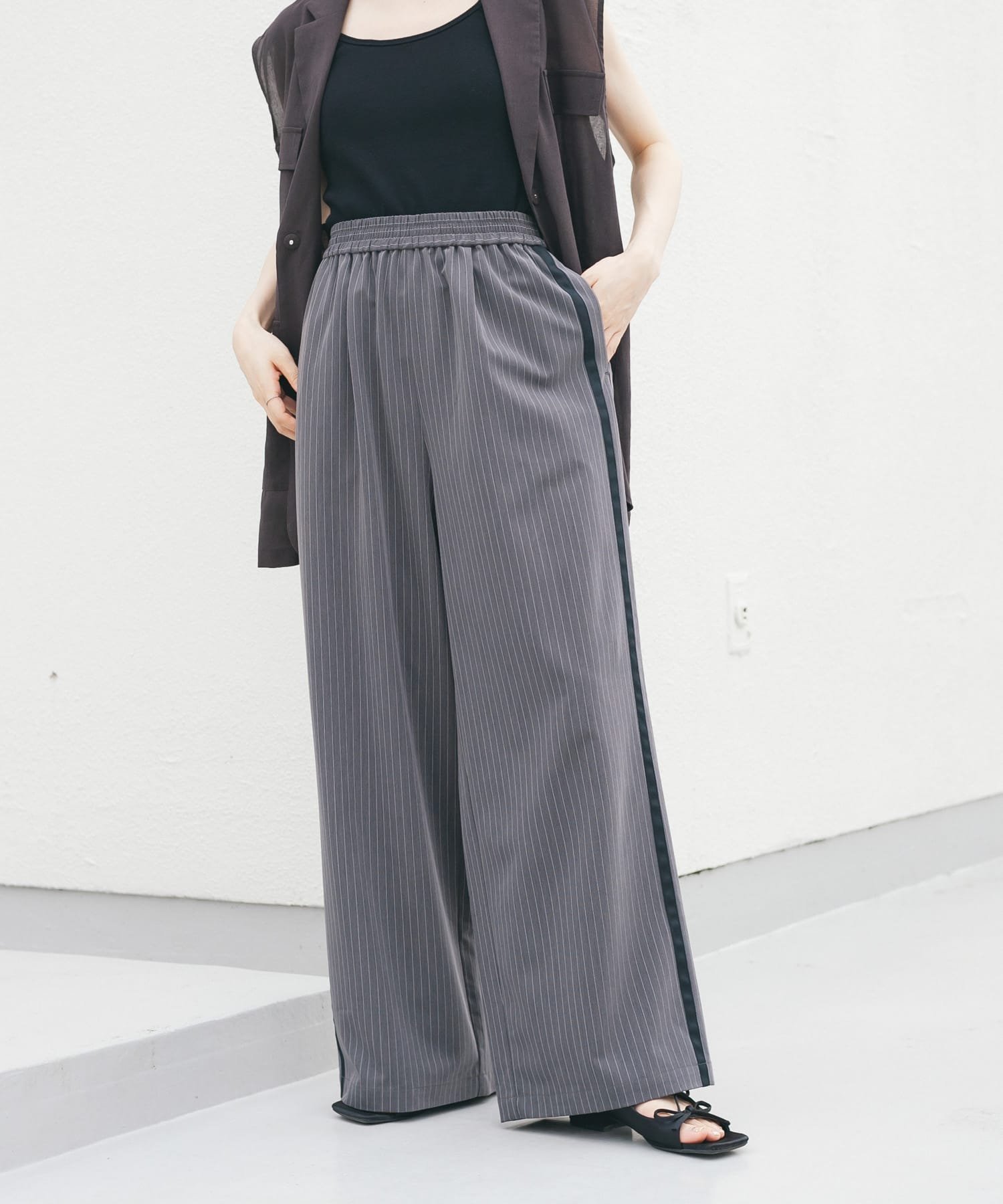 【ケービーエフ/KBF / URBAN RESEARCH】のストライプラインイージーパンツ 人気、トレンドファッション・服の通販 founy(ファニー) 　ファッション　Fashion　レディースファッション　WOMEN　パンツ　Pants　2025年　2025　2025春夏・S/S　Ss,Spring/Summer,2025　ストライプ　Stripe　リラックス　Relax　ワイド　Wide　エレガント 上品　Elegant　夏　Summer　S/S・春夏　Ss・Spring/Summer　 other-1|ID: prp329100004559420 ipo3291000000032235432