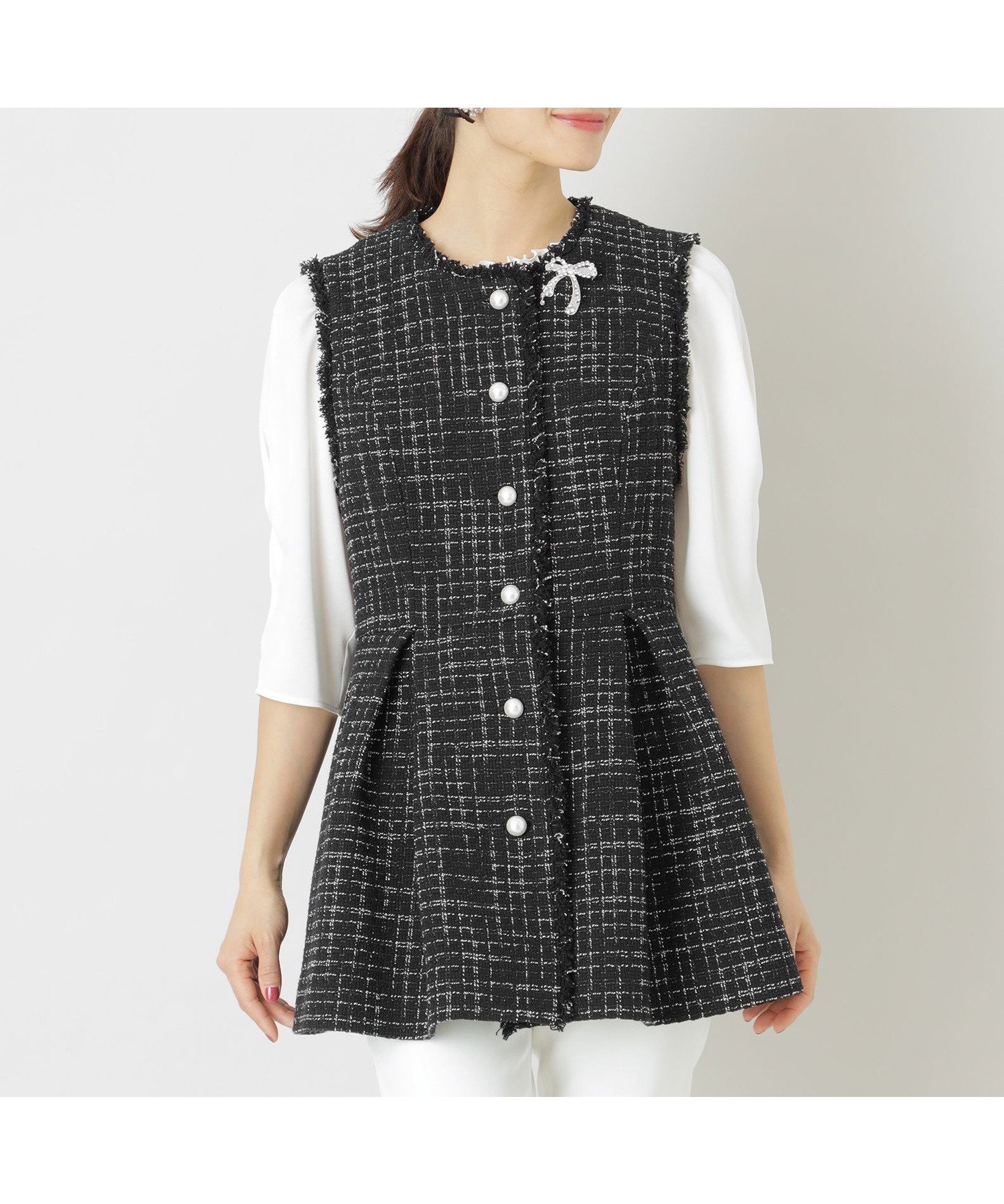 【トゥー ビー シック/TO BE CHIC】のモノトーンコットンツイード ジレ インテリア・キッズ・メンズ・レディースファッション・服の通販 founy(ファニー) 　ファッション　Fashion　レディースファッション　WOMEN　アウター　Coat Outerwear　トップス・カットソー　Tops/Tshirt　ベスト/ジレ　Gilets/Vests　インナー　Inner　カットソー　Cut And Sew　ツイード　Tweed　パール　Pearl　ブラック|ID: prp329100004559554 ipo3291000000032236500