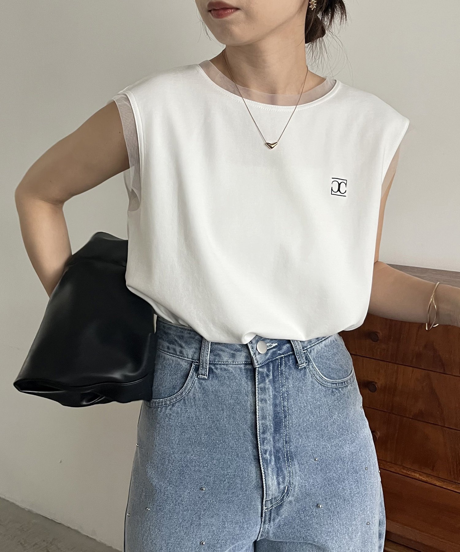 【カプリシューレマージュ/CAPRICIEUX LEMAGE】の【再入荷】1ポイントノースリーブTシャツ 人気、トレンドファッション・服の通販 founy(ファニー) 　ファッション　Fashion　レディースファッション　Fashion for Women　トップス・カットソー　Cut & Sew Tops　キャミソール&ノースリーブ　Camisoles & Sleeveless Tops　シャツ・ブラウス・オフィスカジュアル　Elegant Blouses & Button-Ups　ロングTシャツ・Tシャツ　Longline T-Shirts & Tees　おすすめ　Recommended / Our Picks　インナー　Innerwear　キャミワンピース　Cami Dress, Slip Dress　シンプル　Simple, Minimal　スリーブ　Sleeve, Long Sleeve / Short Sleeve　タンク　Tank Top, Sleeveless Top　チュール　Tulip, Tulip Motif　ノースリーブ　Sleeveless, No-Sleeve　バイアス　Bias, Diagonal Cut　フレンチ　French, French Style　マキシ　Maxi, Full Length　ワイド　Wide, Wide Fit　人気　Popular, Best Seller　再入荷　Restock / Back in Stock　切替　Switching, Contrast Panel　 other-1|ID: prp329100004559868 ipo3291000000033442926