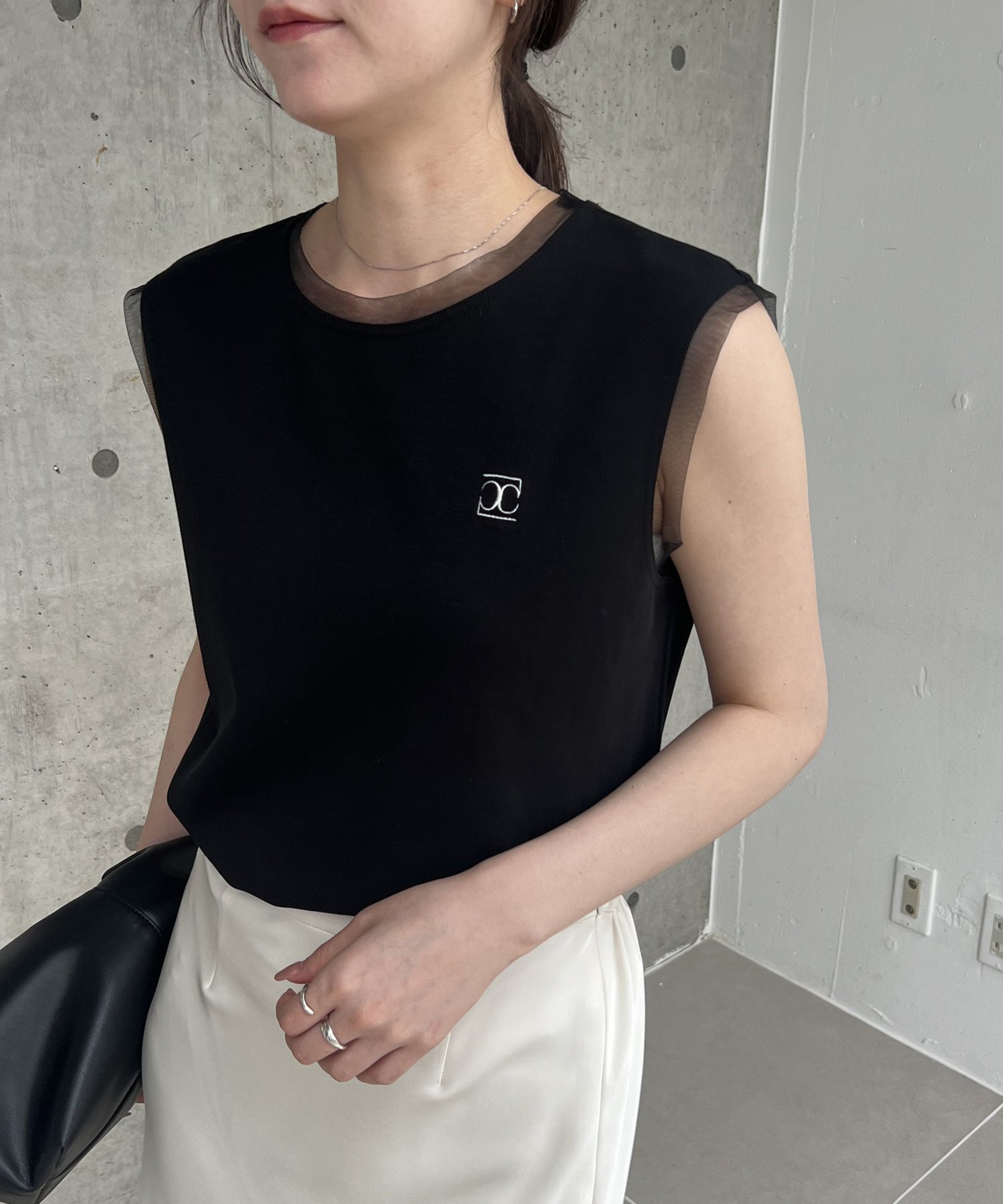 【カプリシューレマージュ/CAPRICIEUX LEMAGE】の【再入荷】1ポイントノースリーブTシャツ インテリア・キッズ・メンズ・レディースファッション・服の通販 founy(ファニー) 　ファッション　Fashion　レディースファッション　Fashion for Women　トップス・カットソー　Cut & Sew Tops　キャミソール&ノースリーブ　Camisoles & Sleeveless Tops　シャツ・ブラウス・オフィスカジュアル　Elegant Blouses & Button-Ups　ロングTシャツ・Tシャツ　Longline T-Shirts & Tees　おすすめ　Recommended / Our Picks　インナー　Innerwear　キャミワンピース　Cami Dress, Slip Dress　シンプル　Simple, Minimal　スリーブ　Sleeve, Long Sleeve / Short Sleeve　タンク　Tank Top, Sleeveless Top　チュール　Tulip, Tulip Motif　ノースリーブ　Sleeveless, No-Sleeve　バイアス　Bias, Diagonal Cut　フレンチ　French, French Style　マキシ　Maxi, Full Length　ワイド　Wide, Wide Fit　人気　Popular, Best Seller　再入荷　Restock / Back in Stock　切替　Switching, Contrast Panel　ブラック|ID: prp329100004559868 ipo3291000000033442931