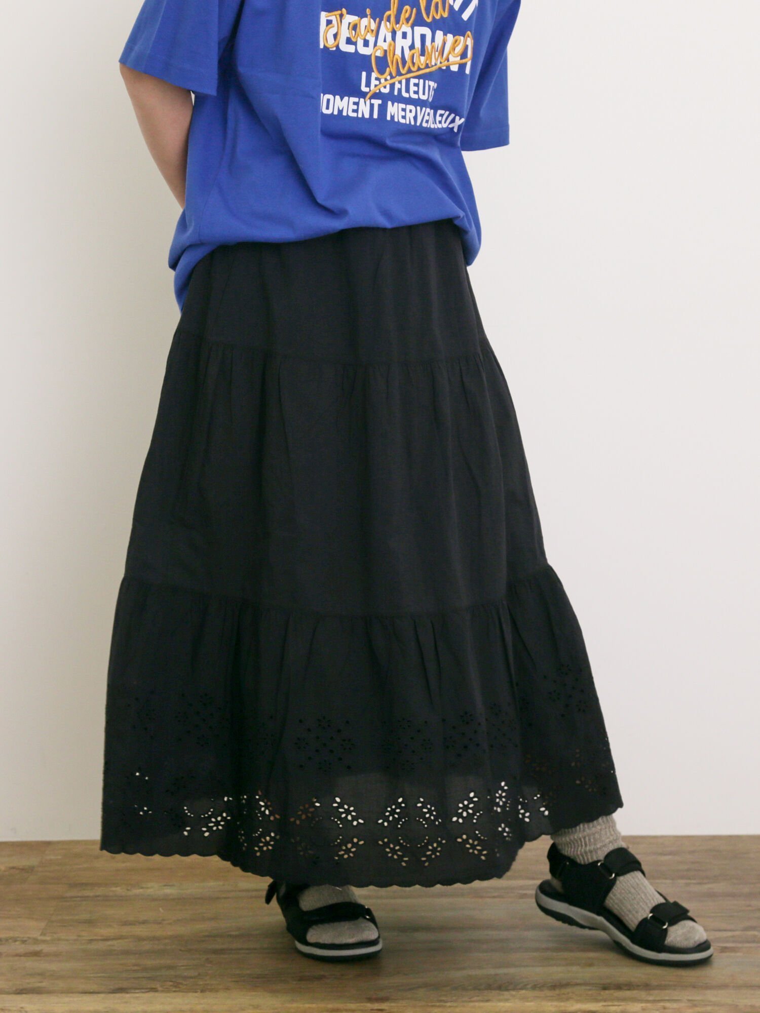 【サマンサモスモス/Samansa Mos2】の裾レースティアードスカート インテリア・キッズ・メンズ・レディースファッション・服の通販 founy(ファニー) 　ファッション　Fashion　レディースファッション　Fashion for Women　スカート　Skirts　ティアードスカート　Tiered Skirts　カットソー　Cut and Sewn Top　ギャザー　Gathered, Ruffled　ティアードスカート　Tiered Skirt, Flounced Skirt　レース　Lace, Lace Fabric　エレガント 上品　Elegant　ブラック|ID: prp329100004559922 ipo3291000000032620733