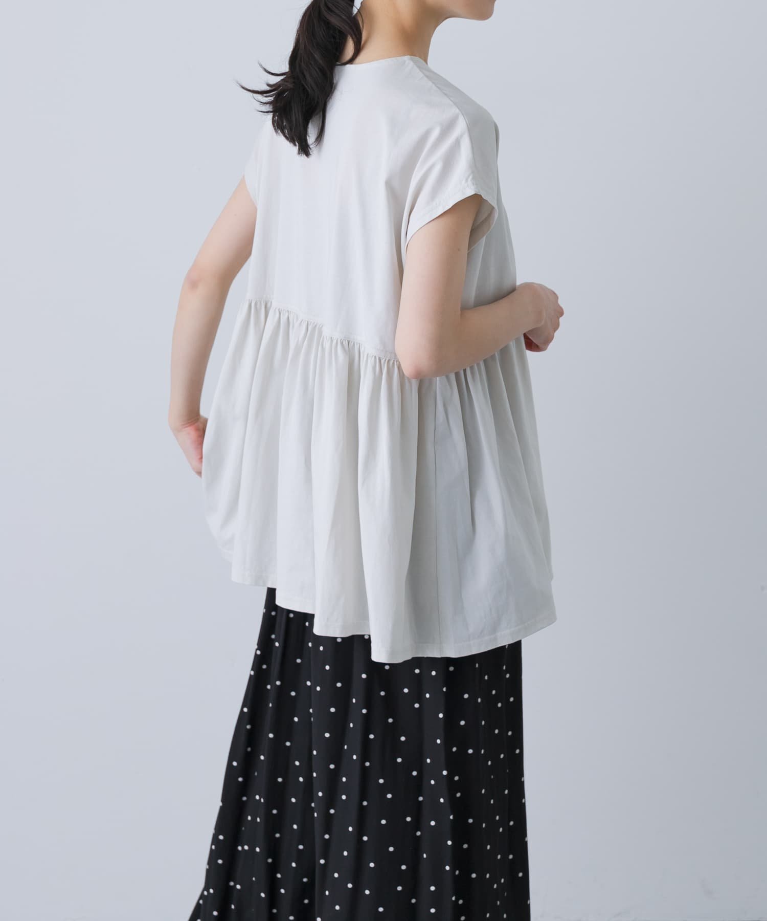 【かぐれ/kagure / URBAN RESEARCH】のウエストギャザーフレンチプルオーバー インテリア・キッズ・メンズ・レディースファッション・服の通販 founy(ファニー) 　ファッション　Fashion　レディースファッション　WOMEN　トップス・カットソー　Tops/Tshirt　プルオーバー　Pullover　2025年　2025　2025春夏・S/S　Ss,Spring/Summer,2025　おすすめ　Recommend　カットソー　Cut And Sew　カーディガン　Cardigan　ギャザー　Gather　ジャケット　Jacket　バランス　Balance　エレガント 上品　Elegant　夏　Summer　S/S・春夏　Ss・Spring/Summer　IVORY|ID: prp329100004559966 ipo3291000000032316612