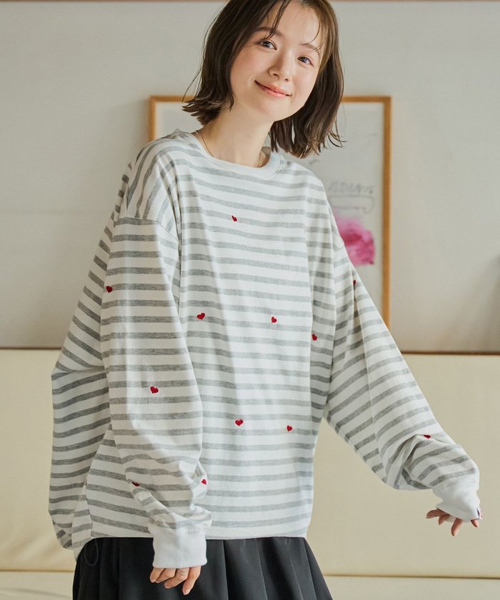 【コーエン/COEN】のSunnySports別注ハートチビ刺繍ロングスリーブTシャツ インテリア・キッズ・メンズ・レディースファッション・服の通販 founy(ファニー) https://founy.com/ ファッション Fashion レディースファッション Fashion for Women トップス・カットソー Cut & Sew Tops シャツ・ブラウス・オフィスカジュアル Elegant Blouses & Button-Ups ロングTシャツ・Tシャツ Longline T-Shirts & Tees コラボ Collaboration, Collab スリーブ Sleeve, Long Sleeve / Short Sleeve デニム Denim, Jeans Material 別注 Limited Edition, Custom Order ルーズ Loose, Oversized ロング Long, Long-Length おすすめ Recommended / Our Picks |ID: prp329100004560150 ipo3291000000034802671
