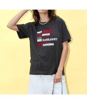 【メゾンスペシャル/MAISON SPECIAL】のLOVE LIFF Embroidery T-shirt 人気、トレンドファッション・服の通販 founy(ファニー) ファッション Fashion レディースファッション Fashion for Women トップス・カットソー Cut & Sew Tops シャツ・ブラウス・オフィスカジュアル Elegant Blouses & Button-Ups ロングTシャツ・Tシャツ Longline T-Shirts & Tees エンブロイダリー Embroidery Design トレンド Trend, Trending Now バランス Balance, Style Balance フォルム Silhouette, Form ロング Long, Long-Length |ID:prp329100004560201