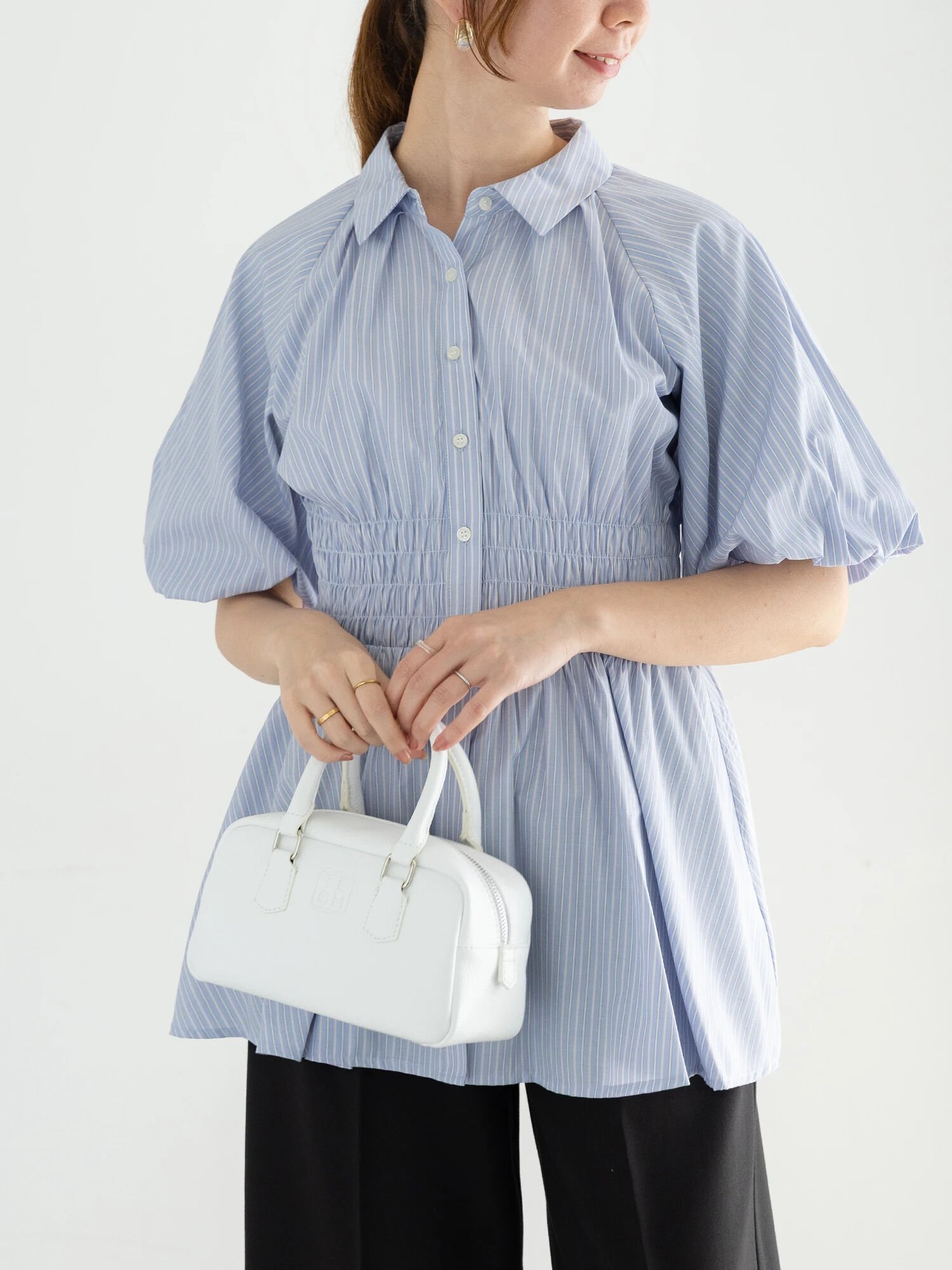 【テチチ/Te chichi】の【松井愛莉着用】バルーンスリーブシャツチュニック インテリア・キッズ・メンズ・レディースファッション・服の通販 founy(ファニー) 　ファッションモデル・俳優・女優　Models　女性　Women　松井愛莉　Matsui Airi　ファッション　Fashion　レディースファッション　WOMEN　トップス・カットソー　Tops/Tshirt　シャツ/ブラウス　Shirts/Blouses　2025年　2025　2025春夏・S/S　Ss,Spring/Summer,2025　おすすめ　Recommend　シャーリング　Shirring　ストライプ　Stripe　スリーブ　Sleeve　チュニック　Tunic　バルーン　Balloon　ベーシック　Basic　エレガント 上品　Elegant　夏　Summer　女優　Actress　ブルー|ID: prp329100004560230 ipo3291000000032241890