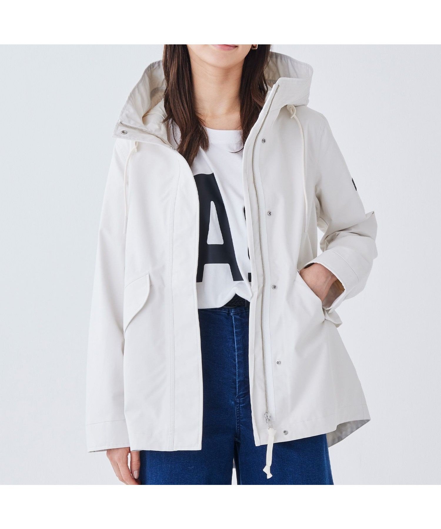 【エーグル/AIGLE】の透湿防水 フィッシュテールフーデッドジャケット / マウンテンパーカー インテリア・キッズ・メンズ・レディースファッション・服の通販 founy(ファニー) 　ファッション　Fashion　レディースファッション　WOMEN　アウター　Coat Outerwear　ジャケット　Jackets　エレガント 上品　Elegant　シンプル　Simple　ジャケット　Jacket　ドローコード　Draw Cord　ドローストリング　Drawstring　ハンド　Hand　パーカー　Hoodie　フィット　Fit　フラップ　Flap　ポケット　Pocket　ミドル　Middle　レギュラー　Regular　定番　Standard　ホワイト|ID: prp329100004560263 ipo3291000000032242170