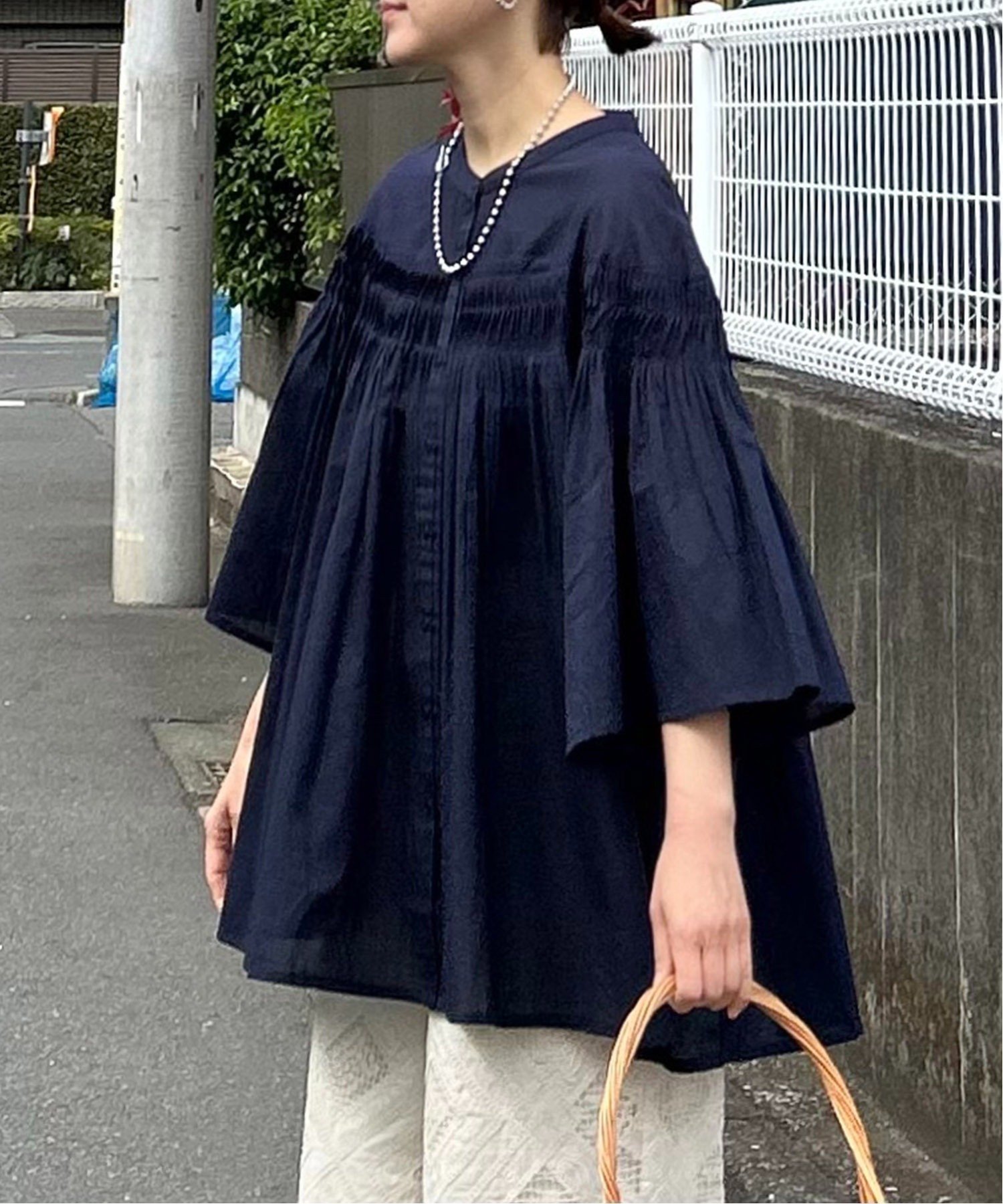 【ノッチ/notch】の【 notch. by KR 】ピンタックフレアブラウス インテリア・キッズ・メンズ・レディースファッション・服の通販 founy(ファニー) 　ファッション　Fashion　レディースファッション　WOMEN　トップス・カットソー　Tops/Tshirt　シャツ/ブラウス　Shirts/Blouses　春　Spring　デニム　Denim　トレンド　Trend　バランス　Balance　フレア　Flare　リラックス　Relax　S/S・春夏　Ss・Spring/Summer　おすすめ　Recommend　夏　Summer　ネイビーブルー|ID: prp329100004560333 ipo3291000000032242669
