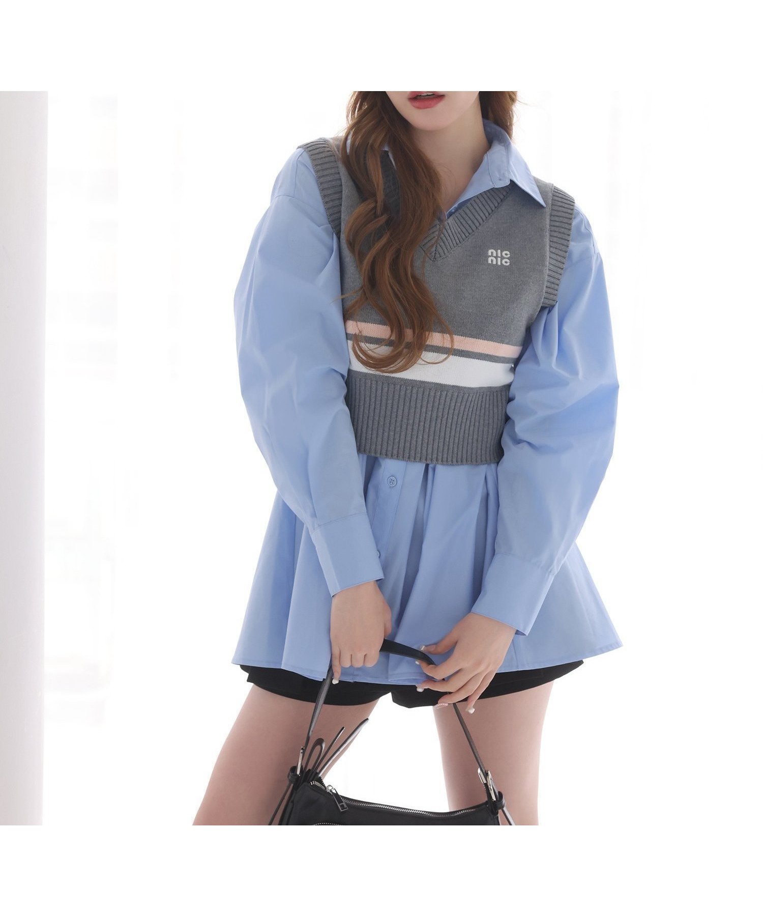 【ナイスクラップ/NICE CLAUP】のワンポイント刺しゅうラインニットベスト インテリア・キッズ・メンズ・レディースファッション・服の通販 founy(ファニー) 　ファッション　Fashion　レディースファッション　WOMEN　アウター　Coat Outerwear　トップス・カットソー　Tops/Tshirt　ニット　Knit Tops　ベスト/ジレ　Gilets/Vests　2025年　2025　2025春夏・S/S　Ss,Spring/Summer,2025　おすすめ　Recommend　カーゴパンツ　Cargo Pants　ショート　Short　スニーカー　Sneakers　デニム　Denim　ベスト　Vest　ワンポイント　One Point　夏　Summer　グレー|ID: prp329100004560366 ipo3291000000032242905