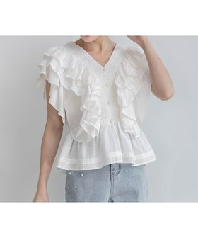 【ランダ/RANDA】のボリュームラッフルブラウス 人気、トレンドファッション・服の通販 founy(ファニー) ファッション Fashion レディースファッション WOMEN トップス・カットソー Tops/Tshirt シャツ/ブラウス Shirts/Blouses シンプル Simple デニム Denim パール Pearl フェミニン Feminine フリル Frills ロマンティック Romantic ワイド Wide 切替 Switching |ID:prp329100004560378