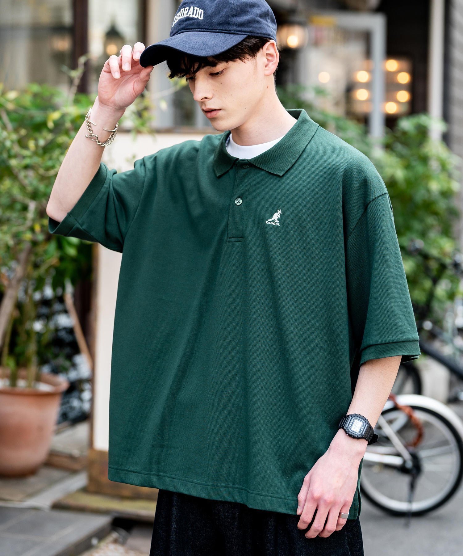 【ロッキーモンロー/Rocky Monroe】のKANGOL 別注コラボ 鹿の子ワンポイント刺繍半袖ポロシャツ インテリア・キッズ・メンズ・レディースファッション・服の通販 founy(ファニー) 　ファッション　Fashion　レディースファッション　Fashion for Women　トップス・カットソー　Cut & Sew Tops　シャツ・ブラウス・オフィスカジュアル　Elegant Blouses & Button-Ups　ポロシャツ・きれいめカジュアル　Smart-Casual Polo Tops　アウトドア　Outdoor Clothing　コラボ　Collaboration, Collab　鹿の子　Piqué, Kanoko Fabric　スポーティ　Sporty, Casual Athletic　スラックス　Slacks, Dress Pants　スリット　Slit, Slit Detail　デニム　Denim, Jeans Material　トレンド　Trend, Trending Now　人気　Popular, Best Seller　ポロシャツ　Polo Shirt, Collared Tee　別注　Limited Edition, Custom Order　半袖　Short Sleeve, Half Sleeve　メンズ　Men's, Menswear　無地　Plain, Solid Color　リラックス　Relax, Relaxed Fit　ワイド　Wide, Wide Fit　ワンポイント　One Point, Statement Accent　おすすめ　Recommended / Our Picks　エレガント 上品　Elegant　グリーン|ID: prp329100004560408 ipo3291000000033555544