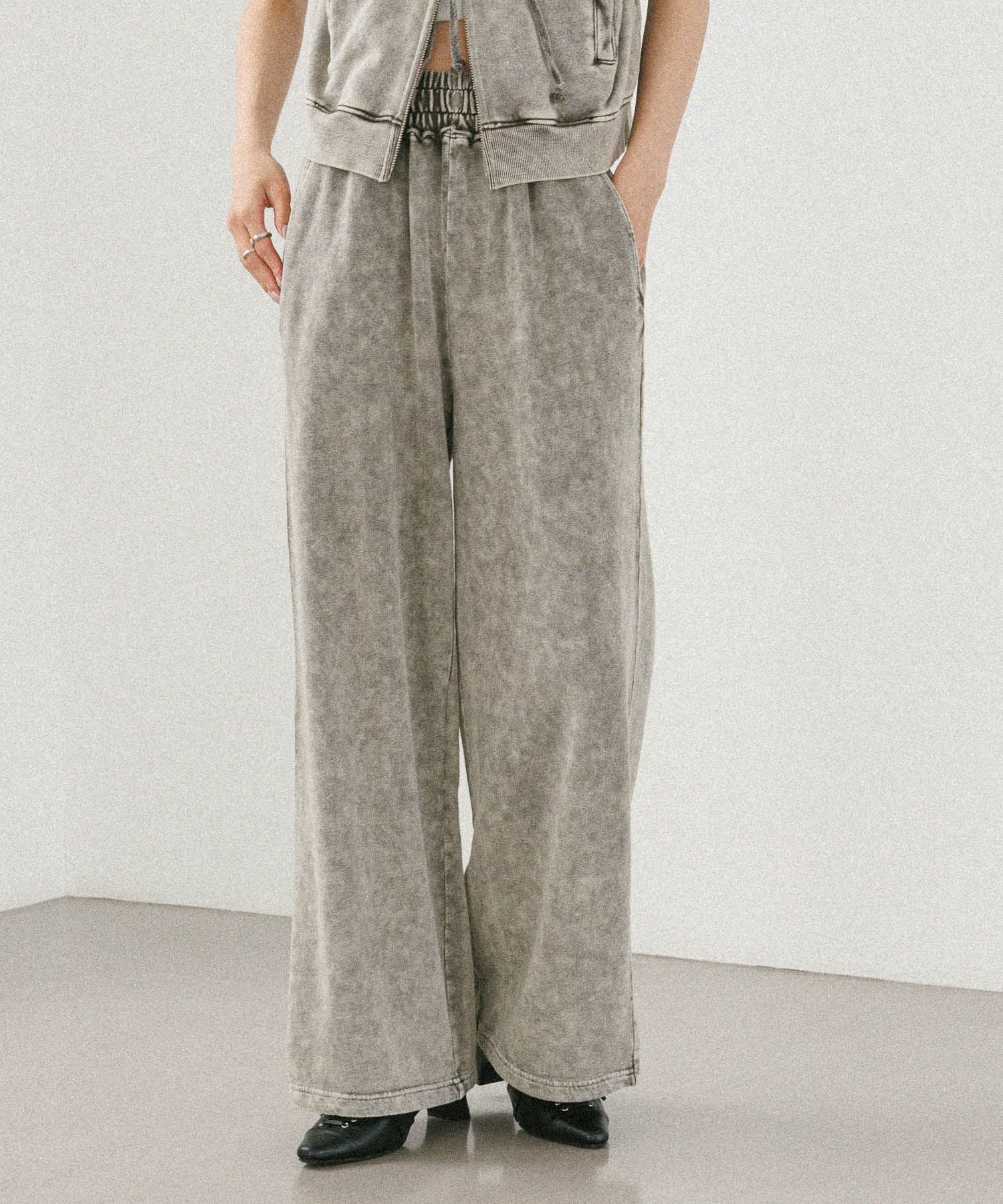 【ヘザー/Heather】の2WAYワイドスウェットパンツ インテリア・キッズ・メンズ・レディースファッション・服の通販 founy(ファニー) 　ファッション　Fashion　レディースファッション　Fashion for Women　パンツ　Pants & Trousers　おすすめ　Recommended / Our Picks　クロップド　Cropped, Short Length　サマー　Summer, Summer Style　シンプル　Simple, Minimal　ドローコード　Drawcord, Drawstring Cord　フェミニン　Feminine, Girly　ワイド　Wide, Wide Fit　グレー加工|ID: prp329100004560470 ipo3291000000033397949