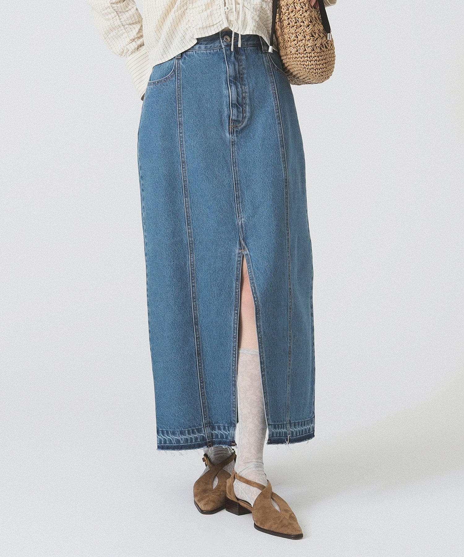 【ビームス ウイメン/BEAMS】の【6/12再値下げ】デニム カットオフ スリット スカート デニム インテリア・キッズ・メンズ・レディースファッション・服の通販 founy(ファニー) 　ファッション　Fashion　レディースファッション　Ladies' Fashion Online　スカート　Skirt　カットオフ　Cut Off　シンプル　Simple　ストレート　Straight　スリット　Slit　デニム　Denim　トレンド　Trend　フロント　Front　ロング　Long　BLUE|ID: prp329100004560784 ipo3291000000032622346
