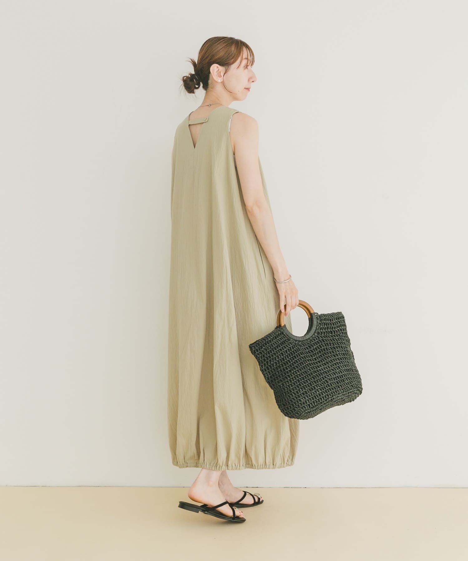 【アイテムズアーバンリサーチ/ITEMS URBAN RESEARCH】のノースリーブバルーンワンピース インテリア・キッズ・メンズ・レディースファッション・服の通販 founy(ファニー) 　ファッション　Fashion　レディースファッション　Fashion for Women　ワンピース　Dresses　2025年　2025　2025春夏・S/S　Spring/Summer 2025 SS25　トレンド　Trend, Trending Now　ノースリーブ　Sleeveless, No-Sleeve　バランス　Balance, Style Balance　バルーン　Balloon, Balloon Silhouette　夏　Summer　S/S・春夏　SS, Spring/Summer, Warm Season　BEG|ID: prp329100004560877 ipo3291000000033674714
