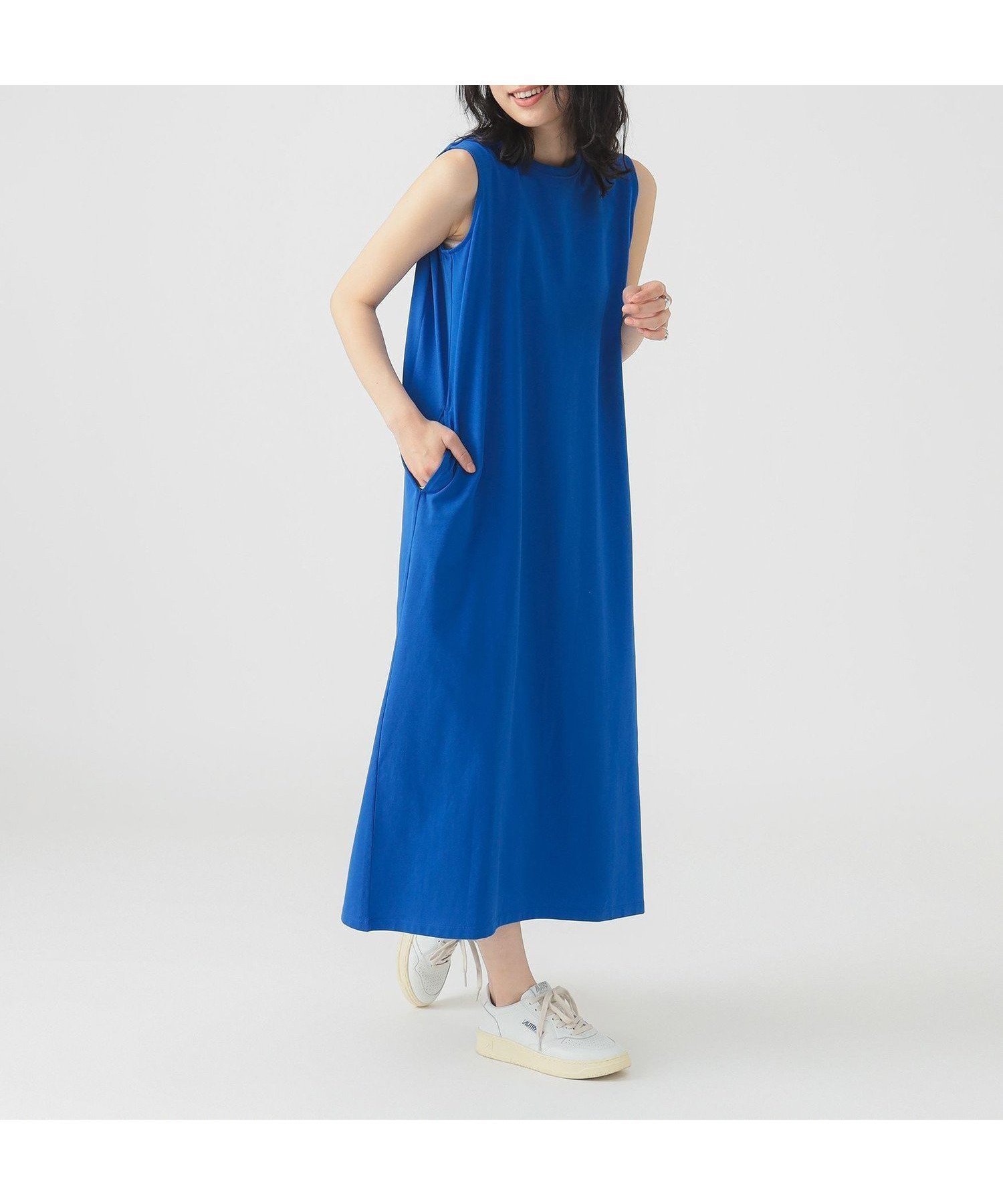 【ビーミングライフストアバイビームス/B:MING LIFE STORE by BEAMS】のタック ノースリーブ ワンピース(S~M) 25SS ウォッシャブル きれいめ 旅行 おでかけ 夏 インテリア・キッズ・メンズ・レディースファッション・服の通販 founy(ファニー) 　ファッション　Fashion　レディースファッション　Fashion for Women　ワンピース　Dresses　ウォッシャブル　Machine Washable　カットソー　Cut and Sewn Top　抗菌　Antibacterial, Bacteria-Resistant　サンダル　Sandals, Summer Shoes　ショルダー　Shoulder, Shoulder Strap　ストレート　Straight, Straight Cut　スニーカー　Sneakers, Trainers　ノースリーブ　Sleeveless, No-Sleeve　フラット　Flat, Flat Shoes　ポケット　Pocket, Pocket Detail　マキシ　Maxi, Full Length　リゾート　Resort, Vacation Style　リネン　Linen, Linen Fabric　おすすめ　Recommended / Our Picks　夏　Summer　旅行　Travel　2025年　2025　2025春夏・S/S　Spring/Summer 2025 SS25　BLUE|ID: prp329100004560892 ipo3291000000033040485