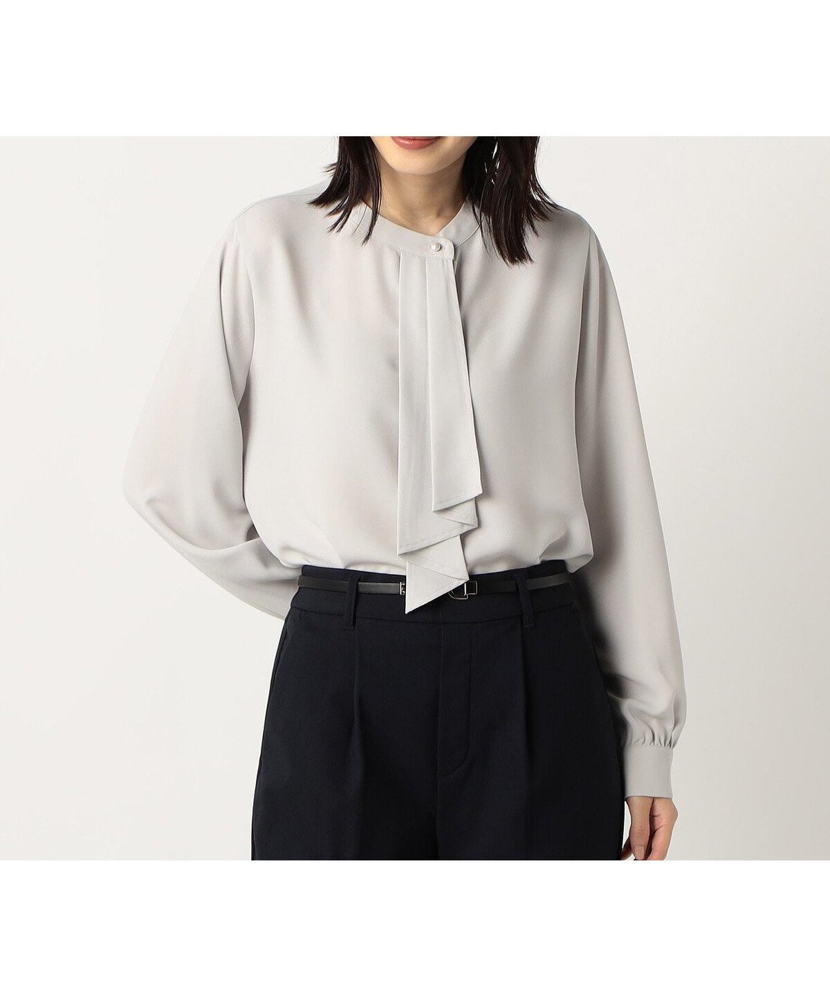 【コムサイズム/COMME CA ISM】のボウタイ風ブラウス / セットアップ対応 インテリア・キッズ・メンズ・レディースファッション・服の通販 founy(ファニー) 　ファッション　Fashion　レディースファッション　WOMEN　トップス・カットソー　Tops/Tshirt　シャツ/ブラウス　Shirts/Blouses　カフス　Cuffs　ジョーゼット　Georgette　セットアップ　Set Up　ドレープ　Drape　定番　Standard　ワイド　Wide　おすすめ　Recommend　エレガント 上品　Elegant　ビジネス 仕事 通勤　Business　グレー|ID: prp329100004560948 ipo3291000000032248010