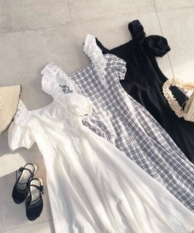 【マジェスティック レゴン/MAJESTIC LEGON】の肩レースフリルワンピース 人気、トレンドファッション・服の通販 founy(ファニー) ファッション Fashion レディースファッション WOMEN ワンピース Dress オフショルダー Off Shoulder デコルテ Decolletage 夏 Summer |ID:prp329100004561013