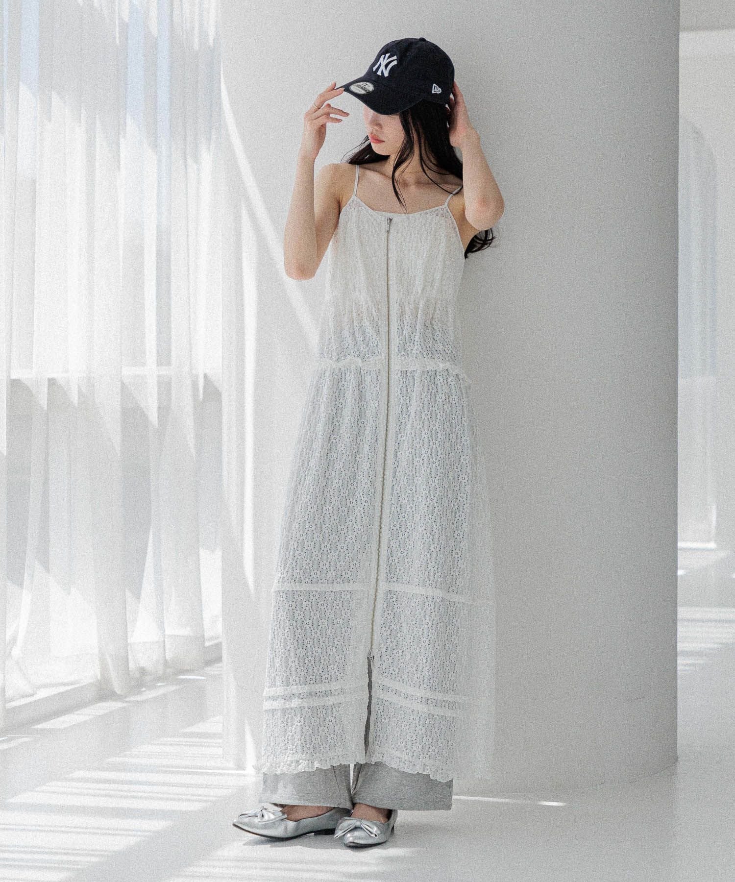 【ヘザー/Heather】のフラワーカットレースキャミワンピース 人気、トレンドファッション・服の通販 founy(ファニー) 　ファッション　Fashion　レディースファッション　Fashion for Women　ワンピース　Dresses　キャミソールワンピース　Camisole Dresses　インナー　Innerwear　キャミワンピース　Cami Dress, Slip Dress　ショート　Short, Short Length　デニム　Denim, Jeans Material　フェミニン　Feminine, Girly　フロント　Front, Front Design　レース　Lace, Lace Fabric　 other-1|ID: prp329100004561072 ipo3291000000033015846