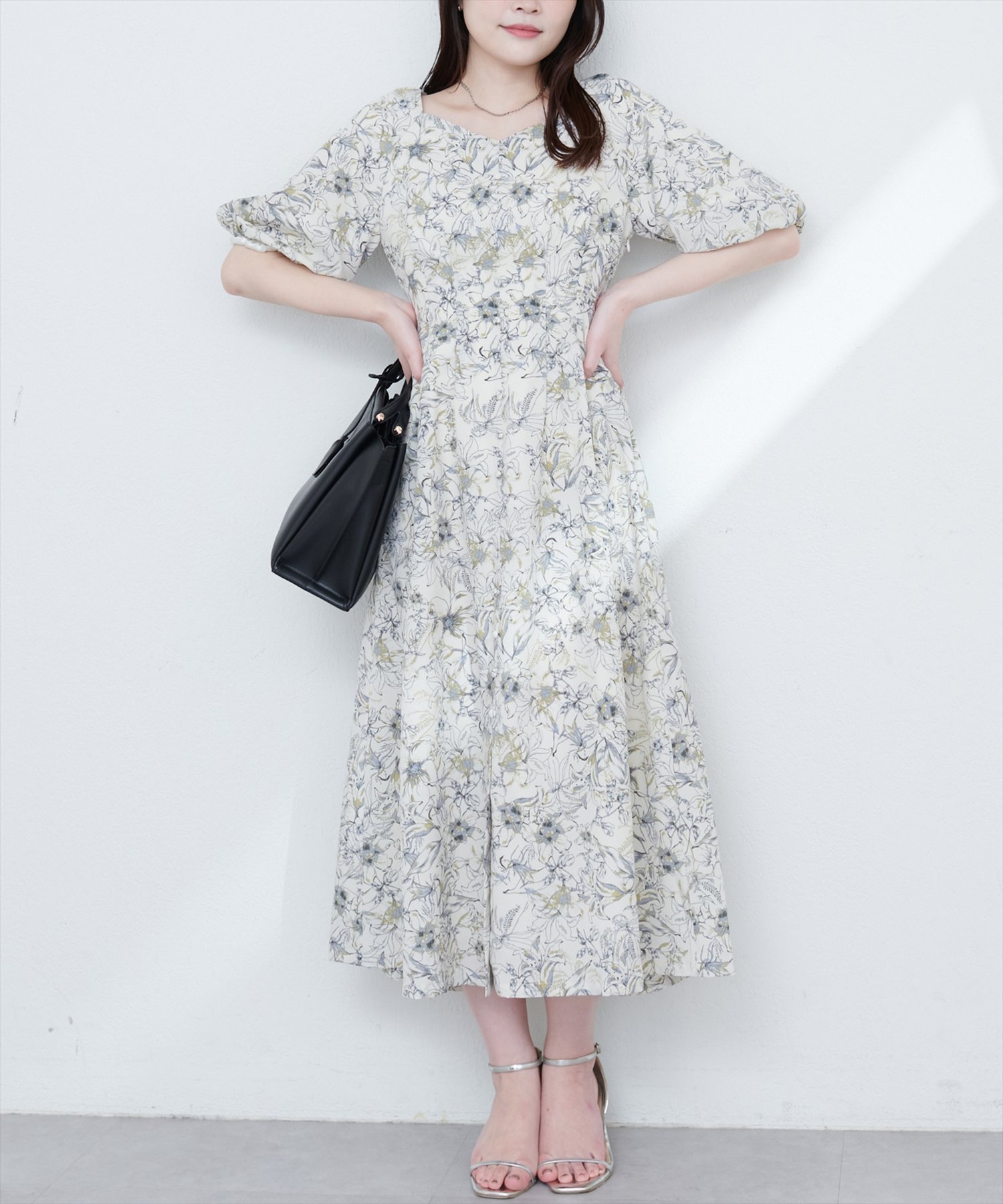 【ナチュラルクチュール/natural couture】の【WEB限定】バルーンスリーブガーリーワンピース インテリア・キッズ・メンズ・レディースファッション・服の通販 founy(ファニー) 　ファッション　Fashion　レディースファッション　Fashion for Women　ワンピース　Dresses　アクセサリー　Fashion Accessories　エレガント 上品　Elegant　サンダル　Sandals, Summer Shoes　シェイプ　Shape, Slim Fit　シャーリング　Shirring, Ruched　スニーカー　Sneakers, Trainers　デコルテ　Décolleté, Neckline　バルーン　Balloon, Balloon Silhouette　フェミニン　Feminine, Girly　フラワー　Flower, Floral　フレア　Flare, Flared　プリント　Print, Printed Pattern　ポケット　Pocket, Pocket Detail　リボン　Ribbon, Bow　おすすめ　Recommended / Our Picks　2025年　2025　2025春夏・S/S　Spring/Summer 2025 SS25　その他1|ID: prp329100004561125 ipo3291000000032723967