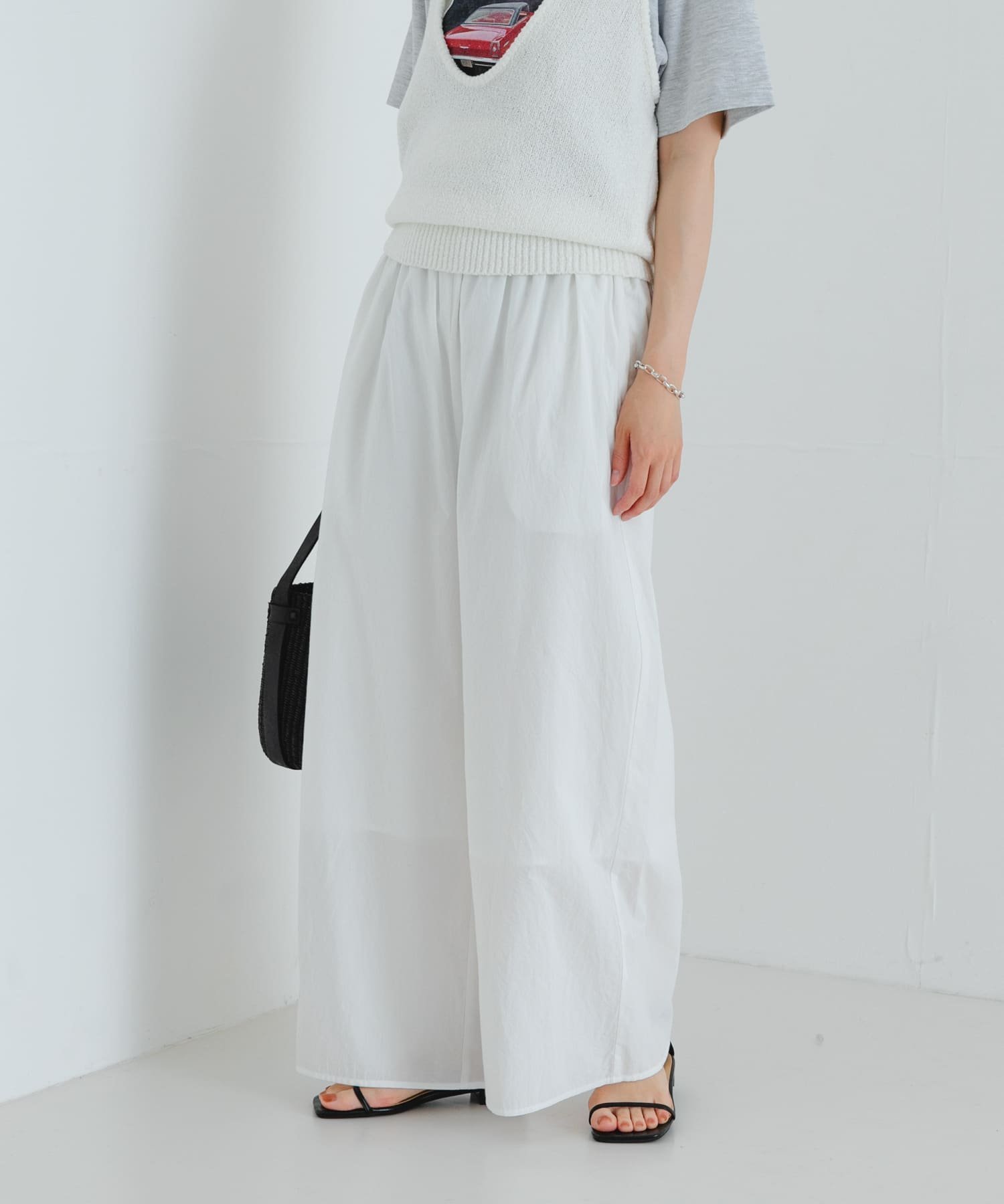 【アーバンリサーチ/URBAN RESEARCH】のコットンギャザーワイドパンツ インテリア・キッズ・メンズ・レディースファッション・服の通販 founy(ファニー) 　ファッション　Fashion　レディースファッション　Fashion for Women　パンツ　Pants & Trousers　2025年　2025　2025春夏・S/S　Spring/Summer 2025 SS25　おすすめ　Recommended / Our Picks　ストレート　Straight, Straight Cut　ポケット　Pocket, Pocket Detail　ワイド　Wide, Wide Fit　夏　Summer　S/S・春夏　SS, Spring/Summer, Warm Season　透かし　Cut-Out, Lacework　OFF|ID: prp329100004561246 ipo3291000000032768579