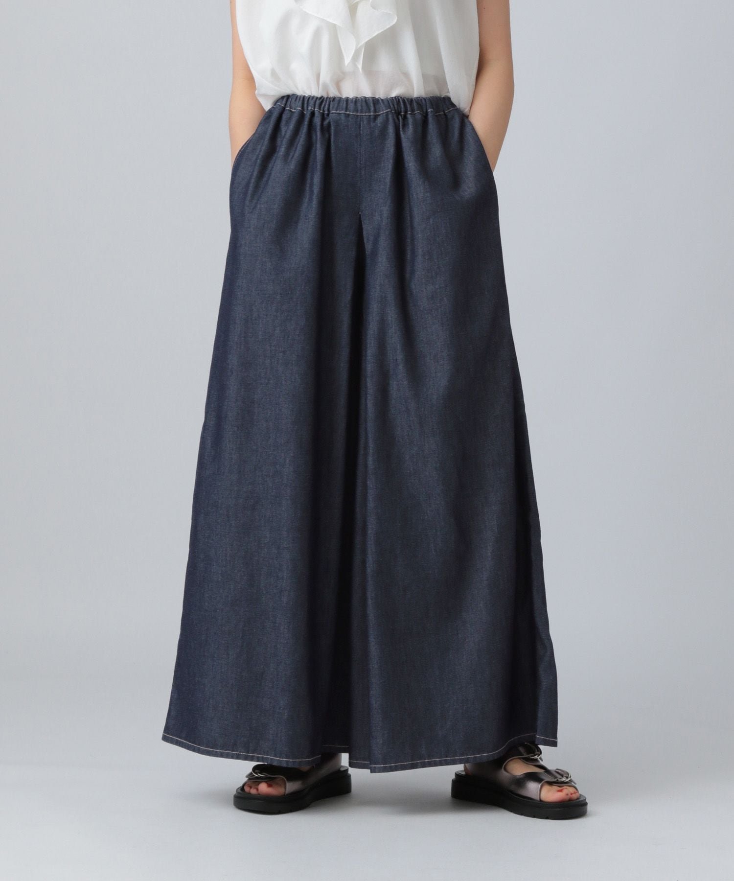 【レプシィム ローリーズファーム/LEPSIM LOWRYS FARM】のデニムイージーパンツ インテリア・キッズ・メンズ・レディースファッション・服の通販 founy(ファニー) 　ファッション　Fashion　レディースファッション　WOMEN　パンツ　Pants　おすすめ　Recommend　シューズ　Shoes　デニム　Denim　夏　Summer　ネイビー88|ID: prp329100004561465 ipo3291000000032252255