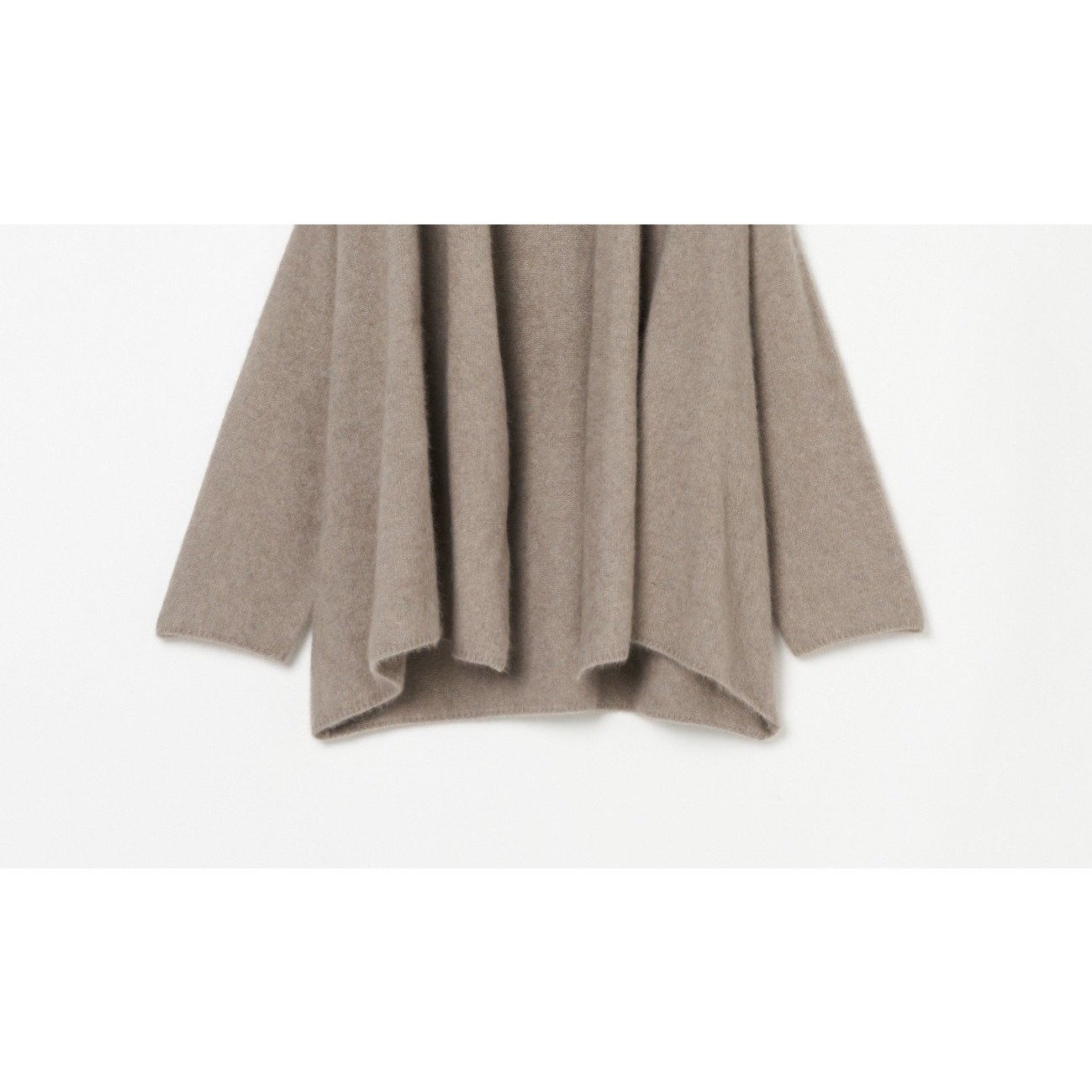 【エリオポール/heliopole】のRACCOON SHORT GOWN CARDIGAN インテリア・キッズ・メンズ・レディースファッション・服の通販 founy(ファニー) 　ファッション　Fashion　レディースファッション　WOMEN　トップス・カットソー　Tops/Tshirt　カーディガン　Cardigans　A/W・秋冬　Aw・Autumn/Winter・Fw・Fall-Winter　ベージュ|ID: prp329100004561512 ipo3291000000032252818