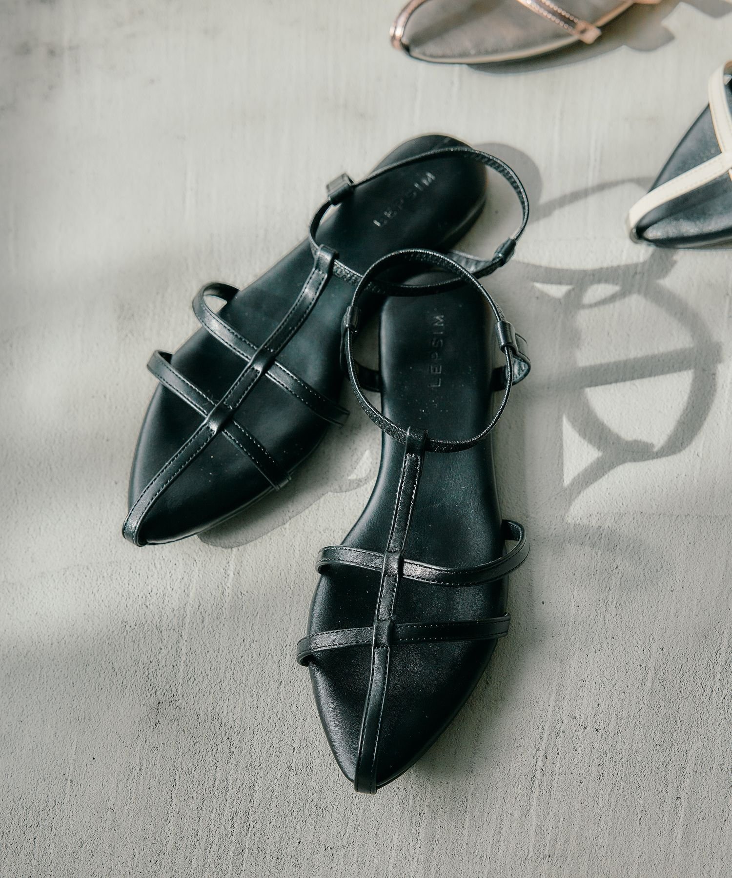 【レプシィム ローリーズファーム/LEPSIM LOWRYS FARM】のアンクルストラップフラットサンダル インテリア・キッズ・メンズ・レディースファッション・服の通販 founy(ファニー) 　ファッション　Fashion　レディースファッション　Fashion for Women　クッション　Cushion, Throw Pillow　サンダル　Sandals, Summer Shoes　フィット　Fit, Slim Fit　ブラック09|ID: prp329100004561569 ipo3291000000032698888
