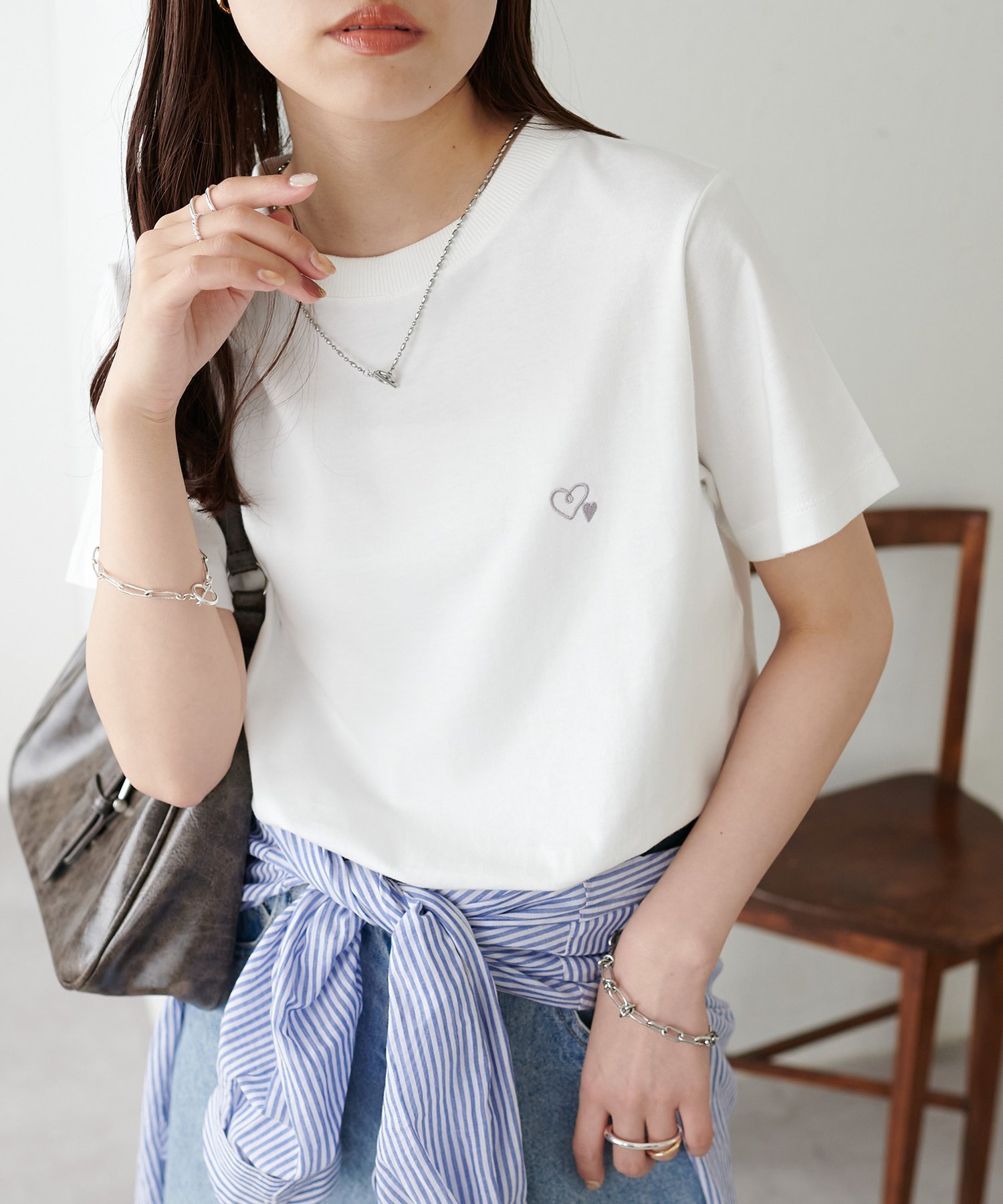 【ディスコート/Discoat】の【9色展開】線抜きハート刺繍コンパクト半袖Tシャツ《WEB限定》 インテリア・キッズ・メンズ・レディースファッション・服の通販 founy(ファニー) 　ファッション　Fashion　レディースファッション　Fashion for Women　トップス・カットソー　Cut & Sew Tops　シャツ・ブラウス・オフィスカジュアル　Elegant Blouses & Button-Ups　ロングTシャツ・Tシャツ　Longline T-Shirts & Tees　インナー　Innerwear　コンパクト　Compact, Small Size　シンプル　Simple, Minimal　ベーシック　Basic, Essential　ロング　Long, Long-Length　半袖　Short Sleeve, Half Sleeve　ホワイトその他2|ID: prp329100004561724 ipo3291000000033569984