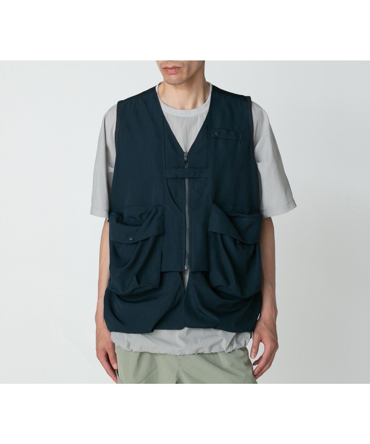 【スノーピーク/SNOW PEAK】のInsect Shield Mesh Vest インテリア・キッズ・メンズ・レディースファッション・服の通販 founy(ファニー) 　ファッション　Fashion　レディースファッション　WOMEN　アウター　Coat Outerwear　トップス・カットソー　Tops/Tshirt　ベスト/ジレ　Gilets/Vests　アウトドア　Outdoor　春　Spring　スマート　Smart　ドット　Dot　定番　Standard　ベスト　Vest　ポケット　Pocket　メッシュ　Mesh　ループ　Loop　S/S・春夏　Ss・Spring/Summer　夏　Summer　2025年　2025　2025春夏・S/S　Ss,Spring/Summer,2025　NAVY|ID: prp329100004561984 ipo3291000000032431687